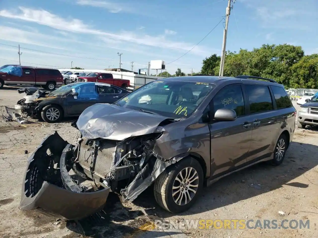 2 Photograph of a damaged car 5TDYZ3DC5LS029512 TOYOTA SIENNA 2020