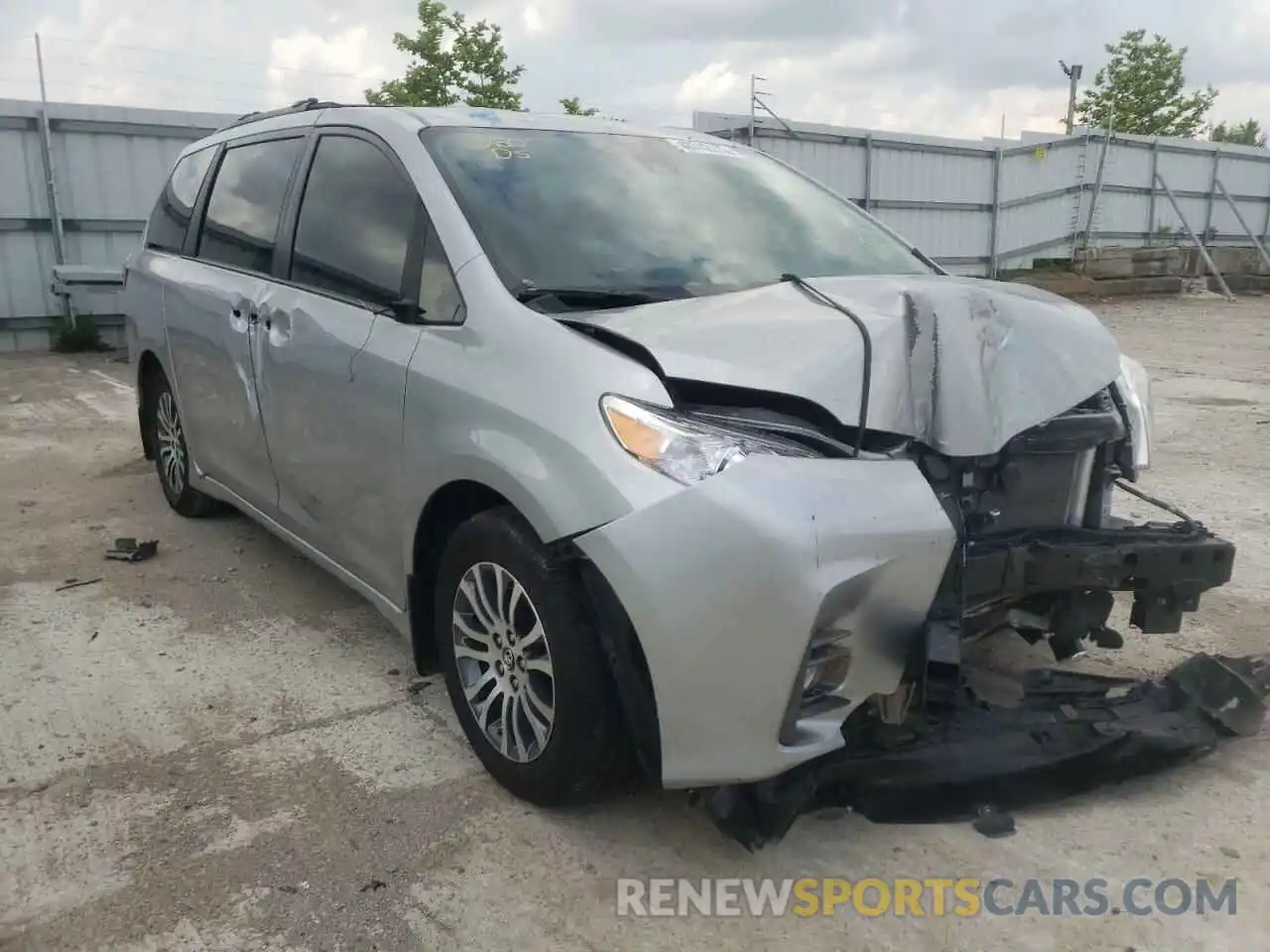 1 Photograph of a damaged car 5TDYZ3DC5LS046763 TOYOTA SIENNA 2020