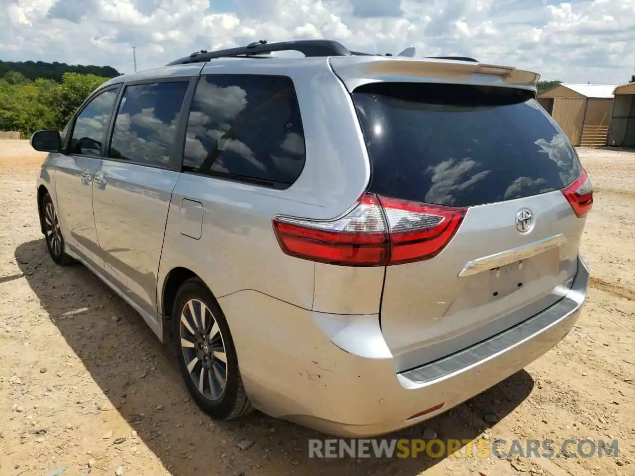 3 Photograph of a damaged car 5TDYZ3DC5LS052045 TOYOTA SIENNA 2020