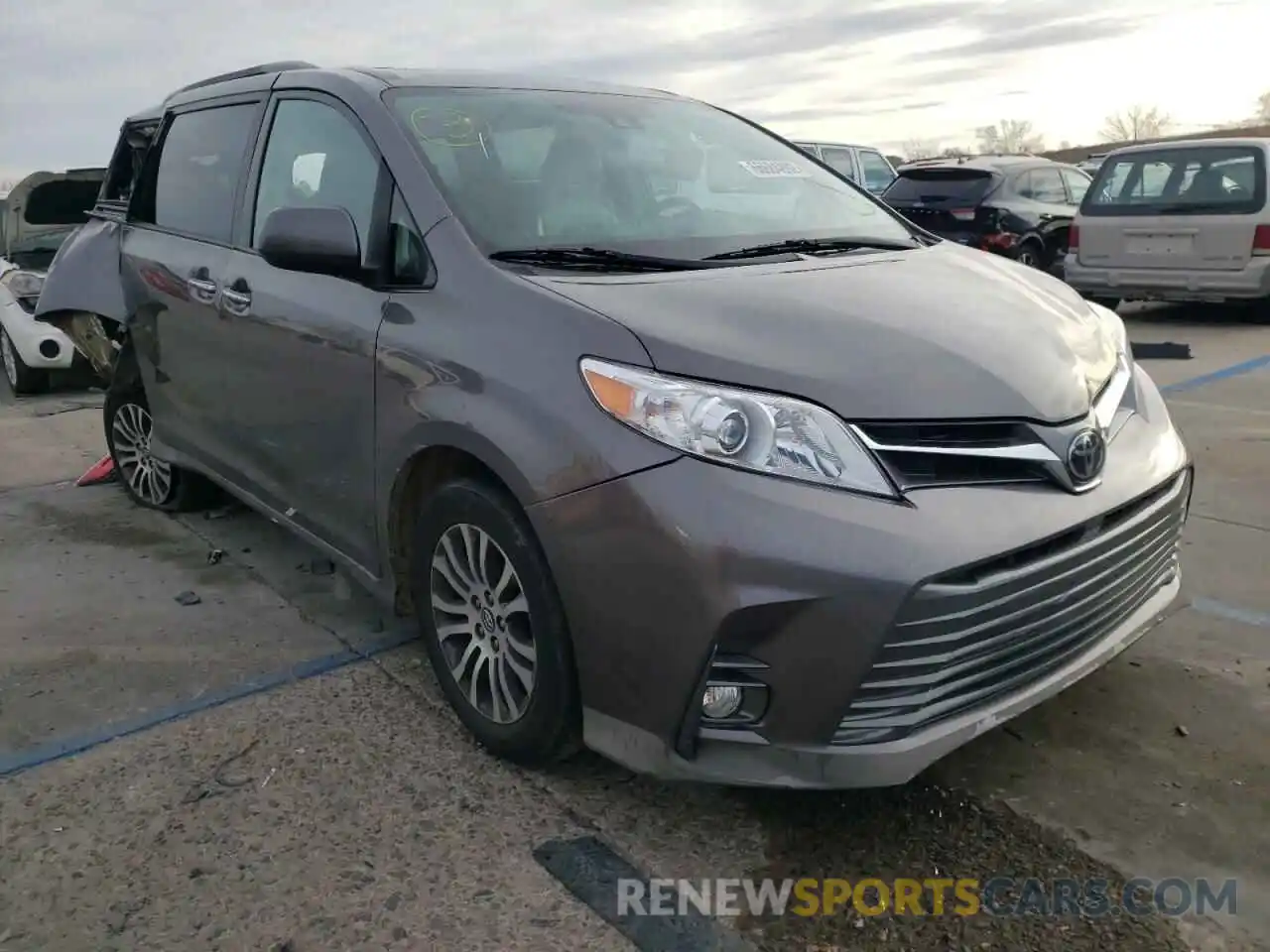 1 Photograph of a damaged car 5TDYZ3DC7LS037837 TOYOTA SIENNA 2020