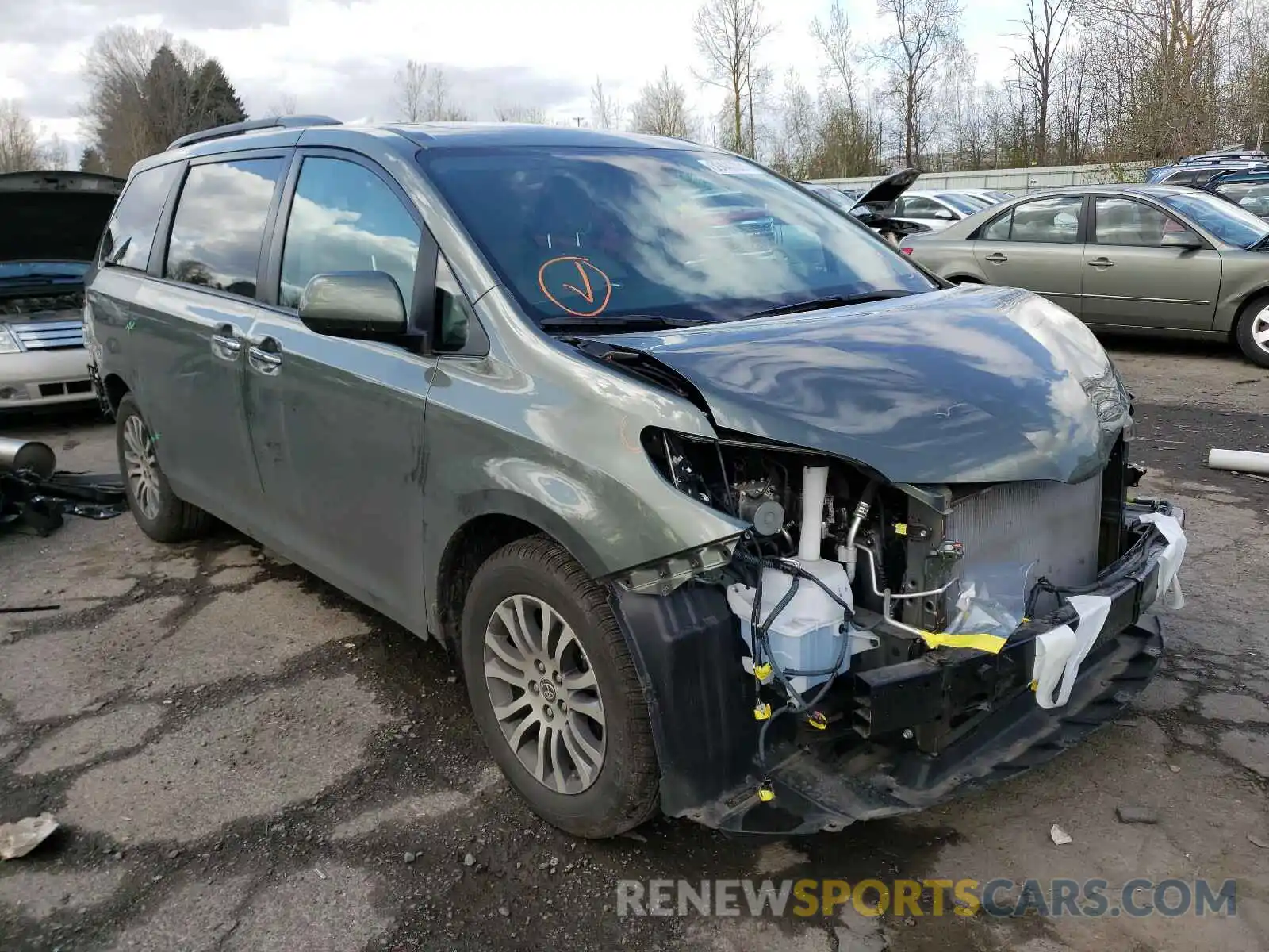 1 Photograph of a damaged car 5TDYZ3DC7LS058073 TOYOTA SIENNA 2020