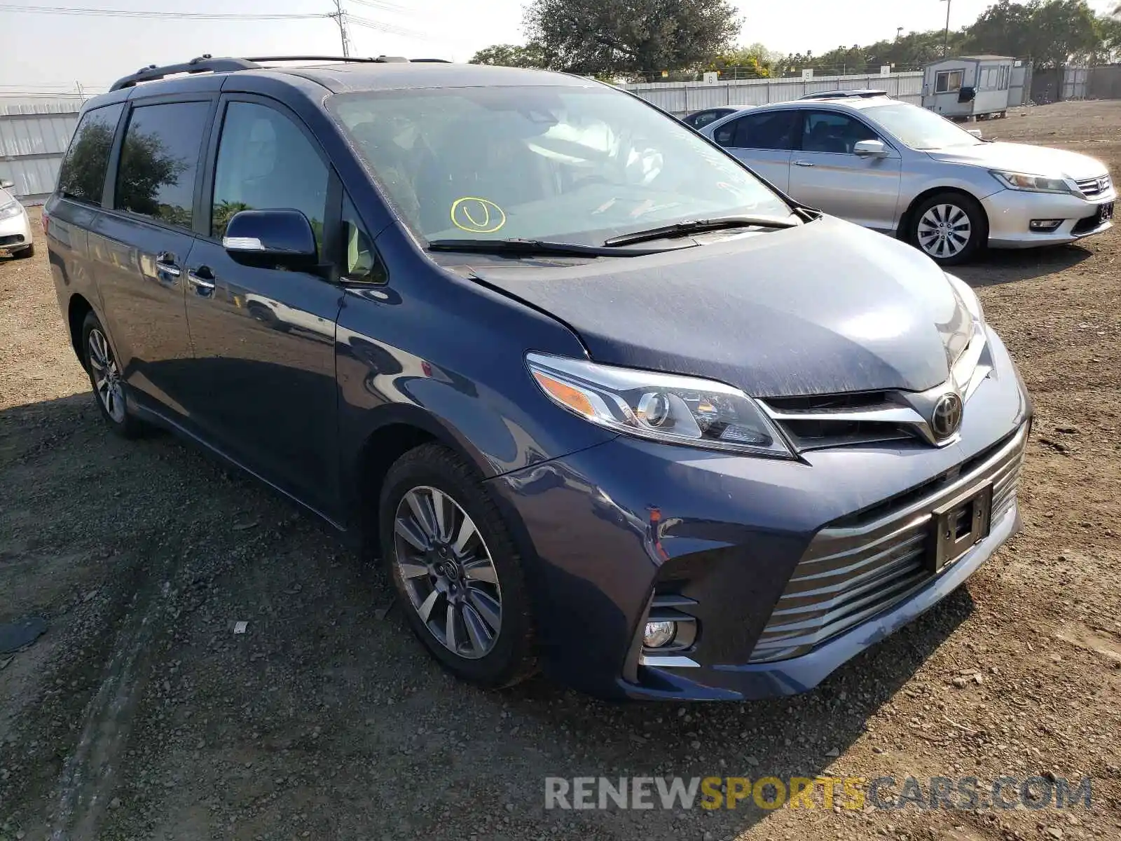 1 Photograph of a damaged car 5TDYZ3DC7LS061409 TOYOTA SIENNA 2020