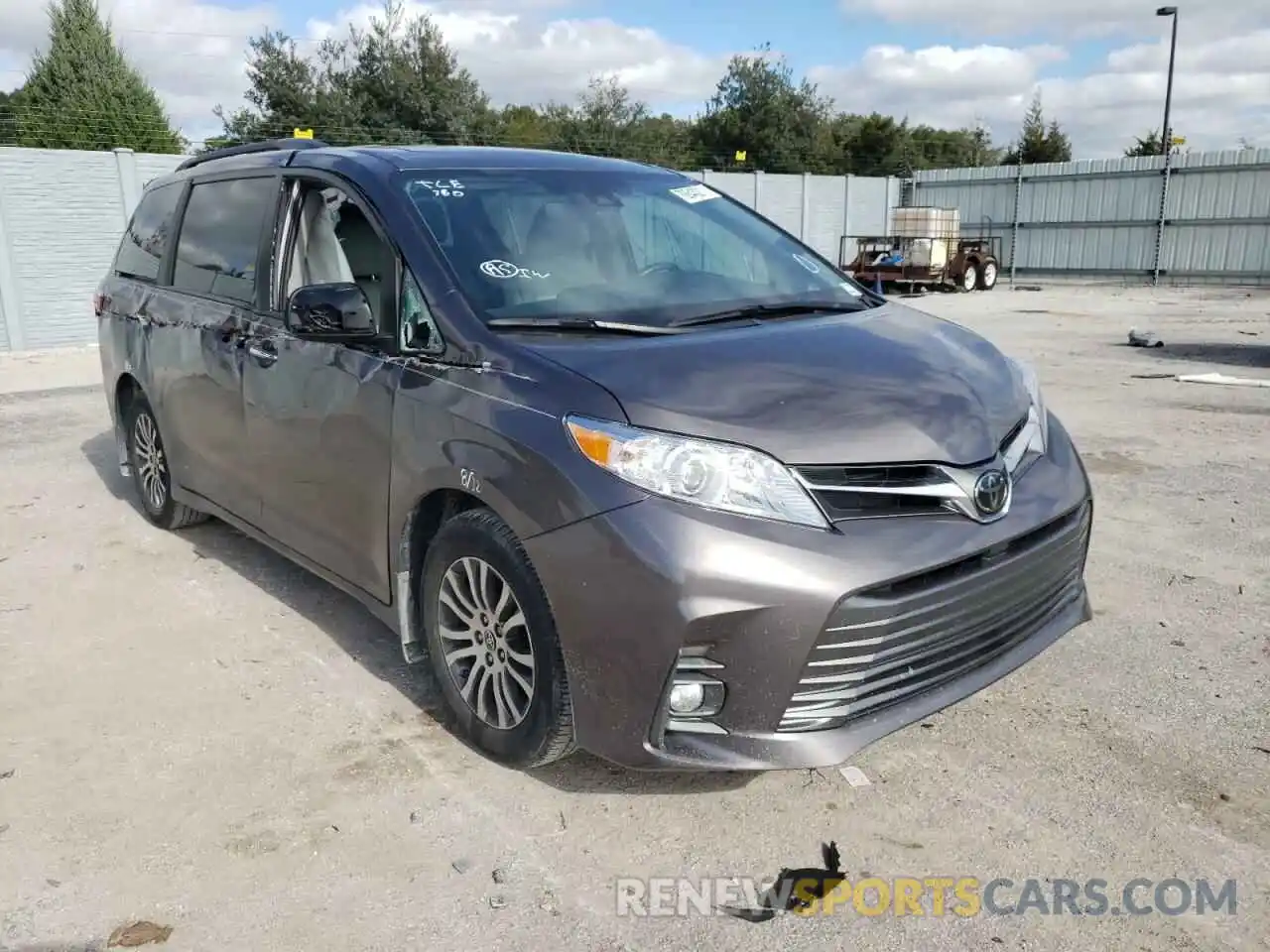 1 Photograph of a damaged car 5TDYZ3DC8LS073696 TOYOTA SIENNA 2020