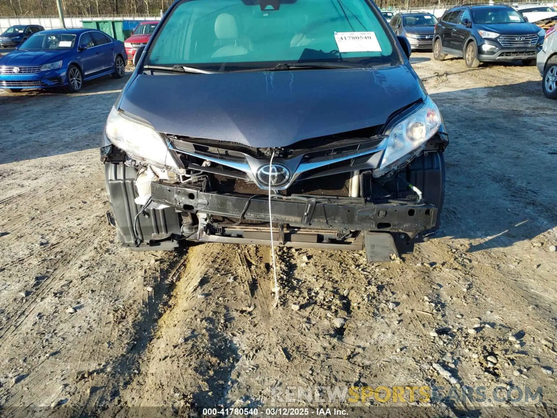 6 Photograph of a damaged car 5TDYZ3DC9LS036771 TOYOTA SIENNA 2020