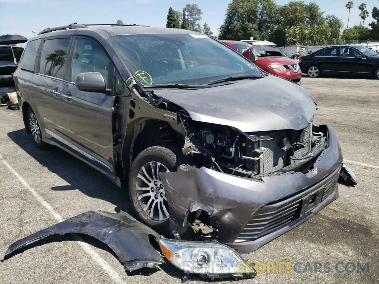 1 Photograph of a damaged car 5TDYZ3DC9LS040027 TOYOTA SIENNA 2020