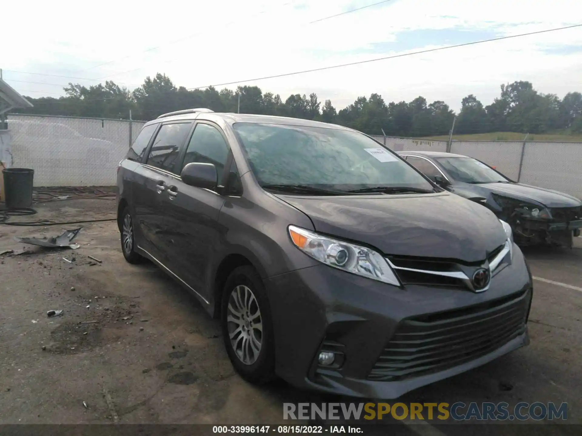 1 Photograph of a damaged car 5TDYZ3DC9LS060780 TOYOTA SIENNA 2020