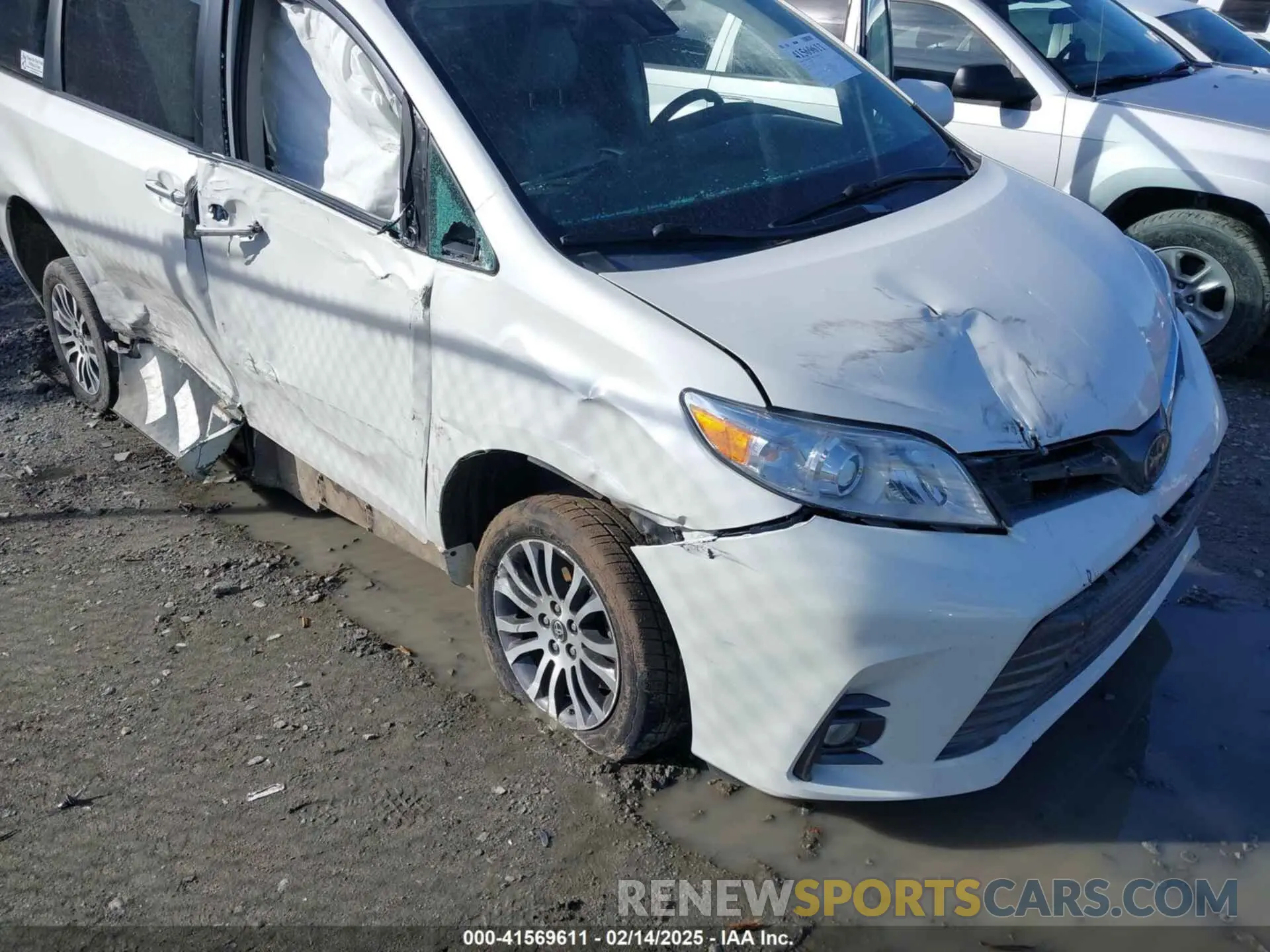6 Photograph of a damaged car 5TDYZ3DCXLS029196 TOYOTA SIENNA 2020