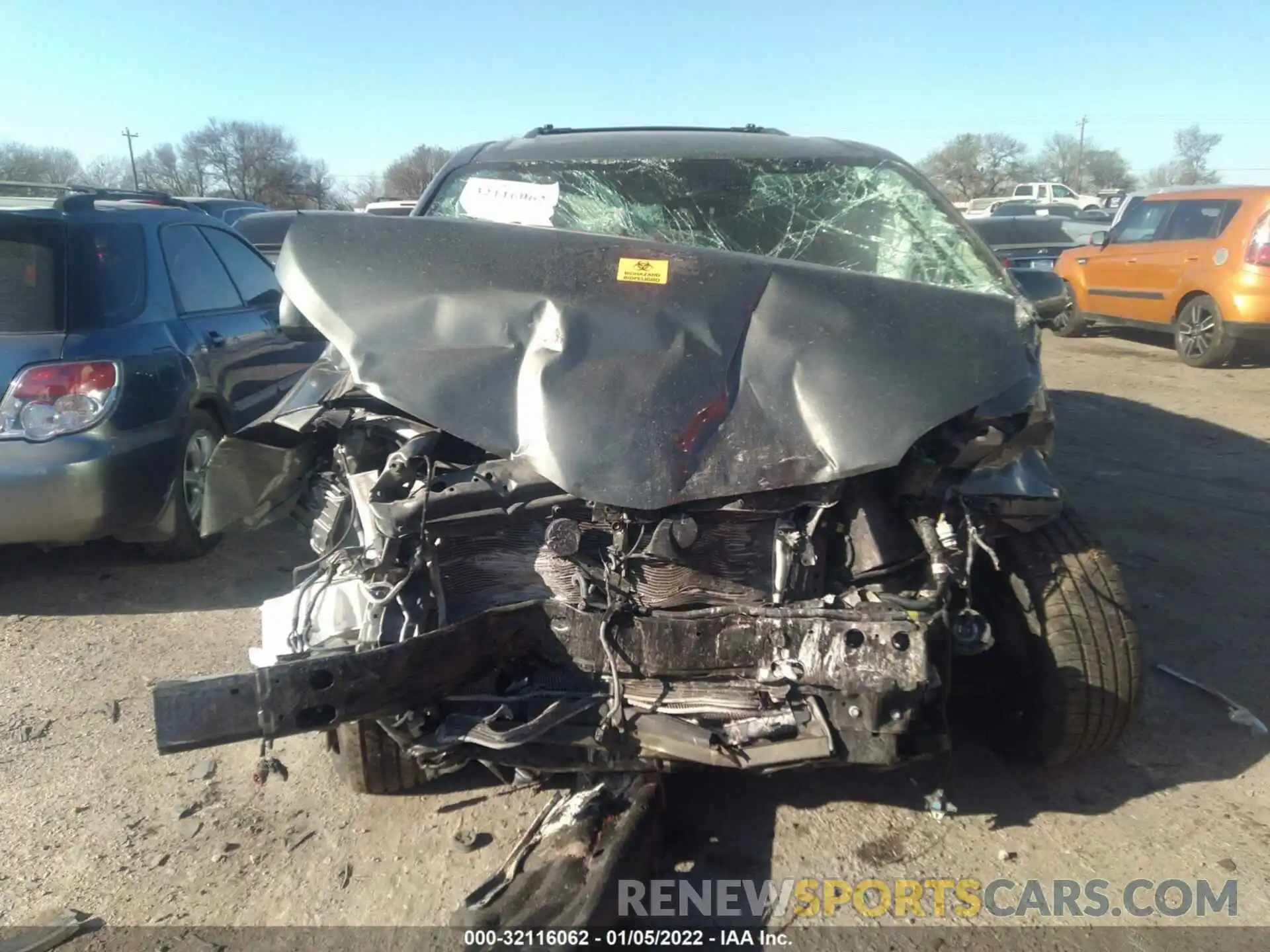 6 Photograph of a damaged car 5TDYZ3DCXLS037802 TOYOTA SIENNA 2020