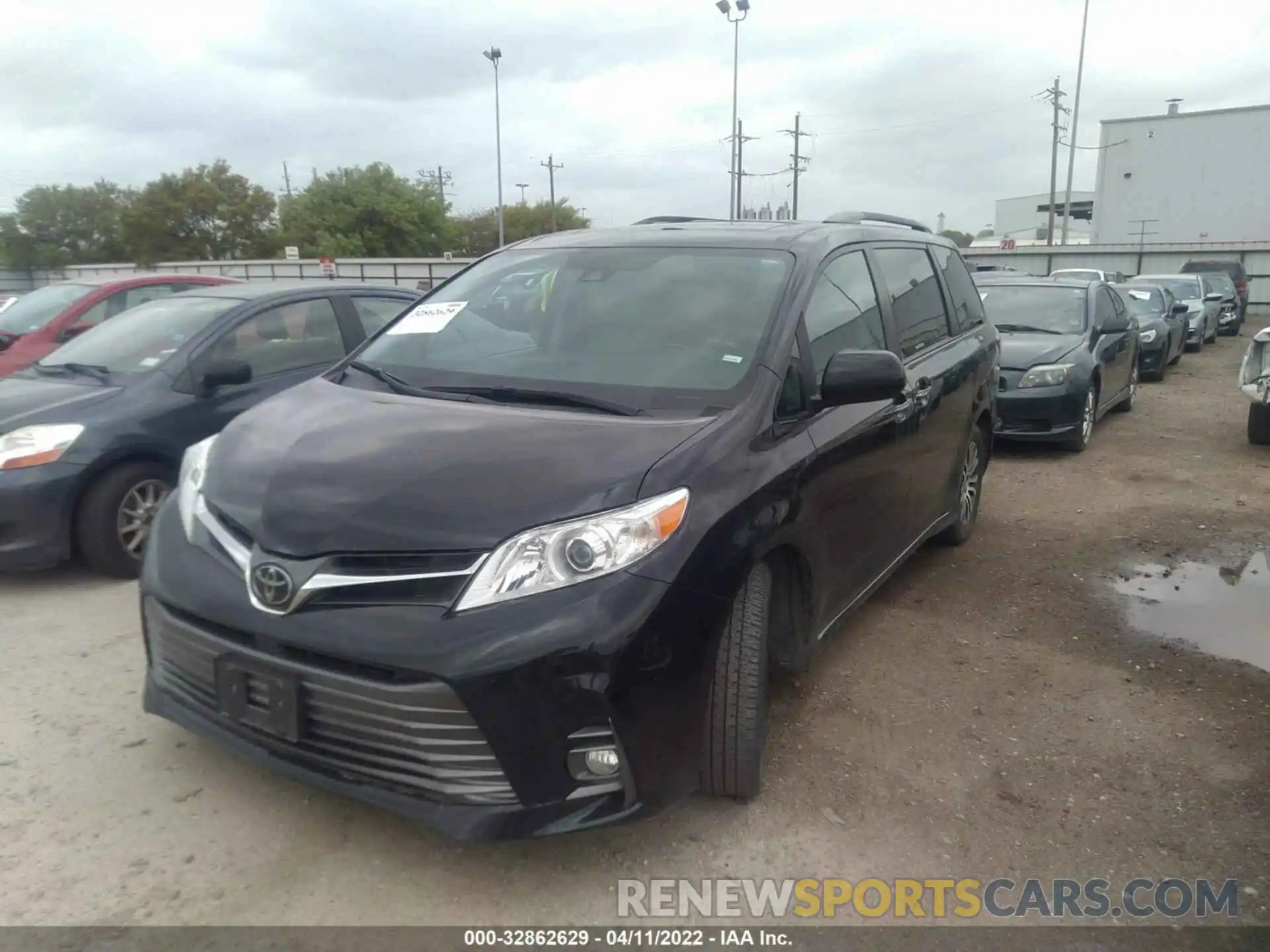 2 Photograph of a damaged car 5TDYZ3DCXLS041848 TOYOTA SIENNA 2020