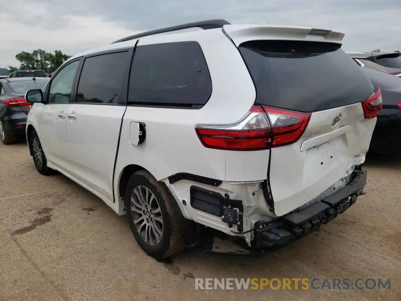 3 Photograph of a damaged car 5TDYZ3DCXLS049805 TOYOTA SIENNA 2020