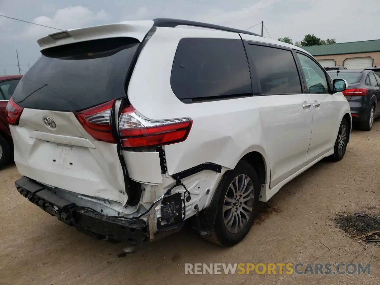 4 Photograph of a damaged car 5TDYZ3DCXLS049805 TOYOTA SIENNA 2020