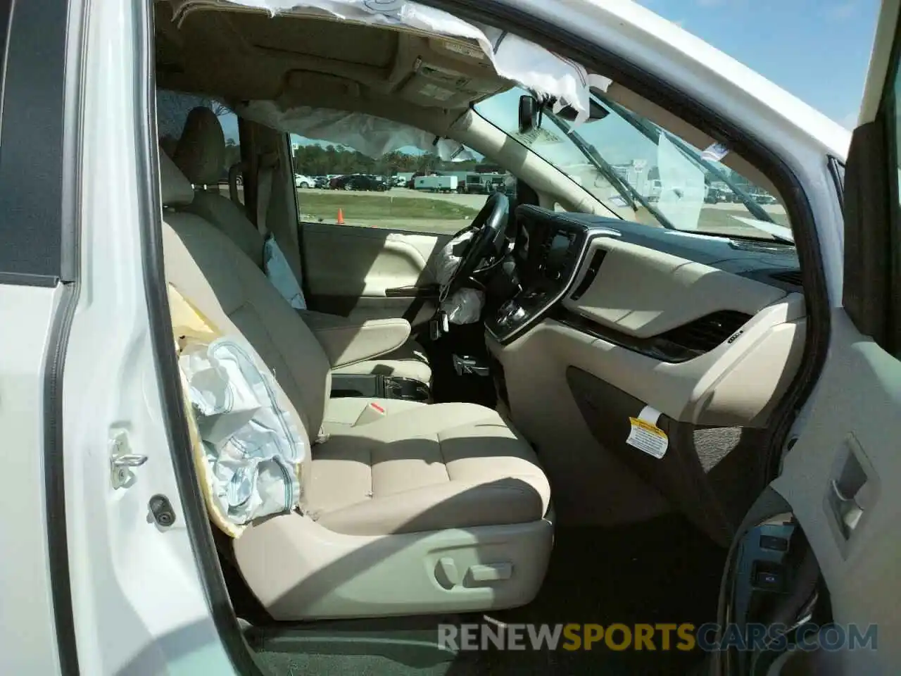 5 Photograph of a damaged car 5TDYZ3DCXLS055443 TOYOTA SIENNA 2020