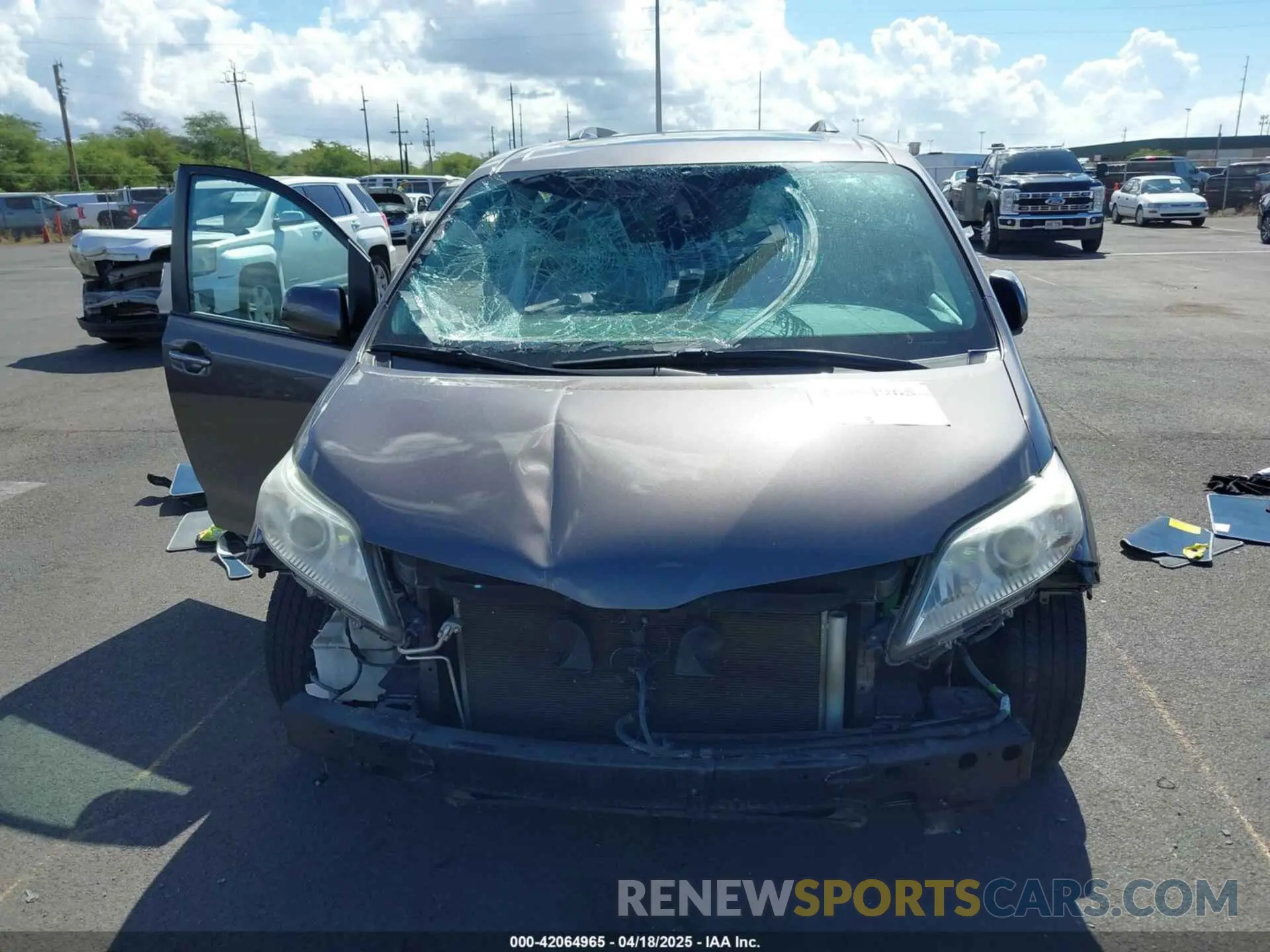 6 Photograph of a damaged car 5TDYZ3DCXLS078530 TOYOTA SIENNA 2020