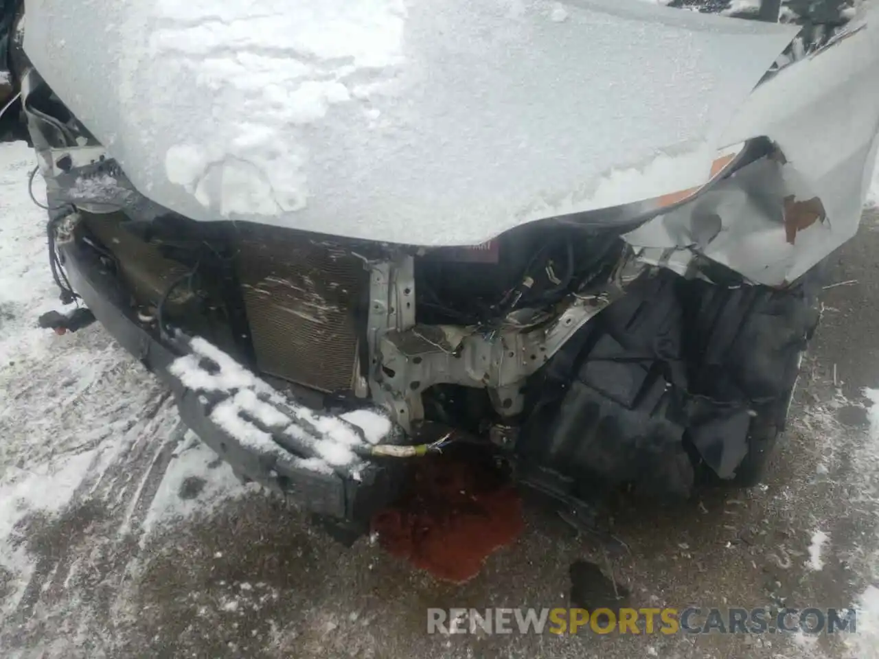 9 Photograph of a damaged car 5TDZZ3DC3LS025477 TOYOTA SIENNA 2020