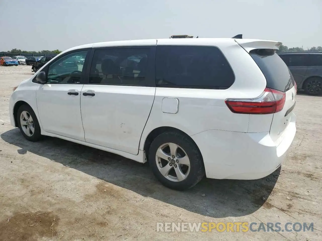 2 Photograph of a damaged car 5TDZZ3DC3LS048466 TOYOTA SIENNA 2020