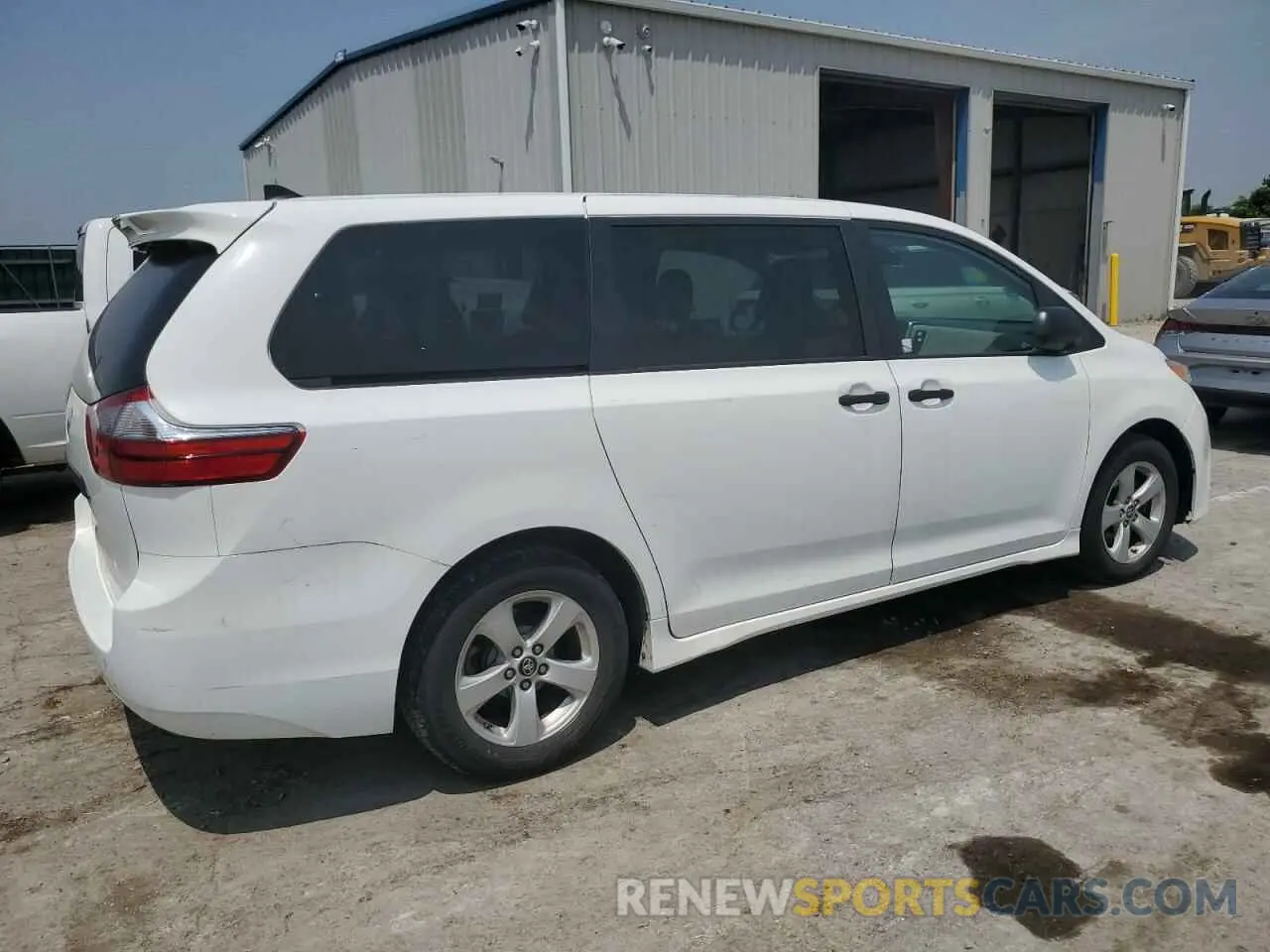 3 Photograph of a damaged car 5TDZZ3DC3LS048466 TOYOTA SIENNA 2020