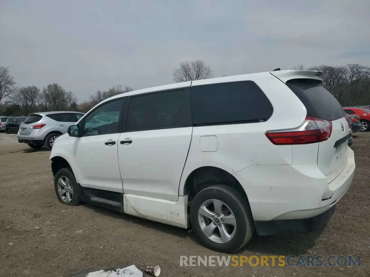 2 Photograph of a damaged car 5TDZZ3DC3LS083847 TOYOTA SIENNA 2020