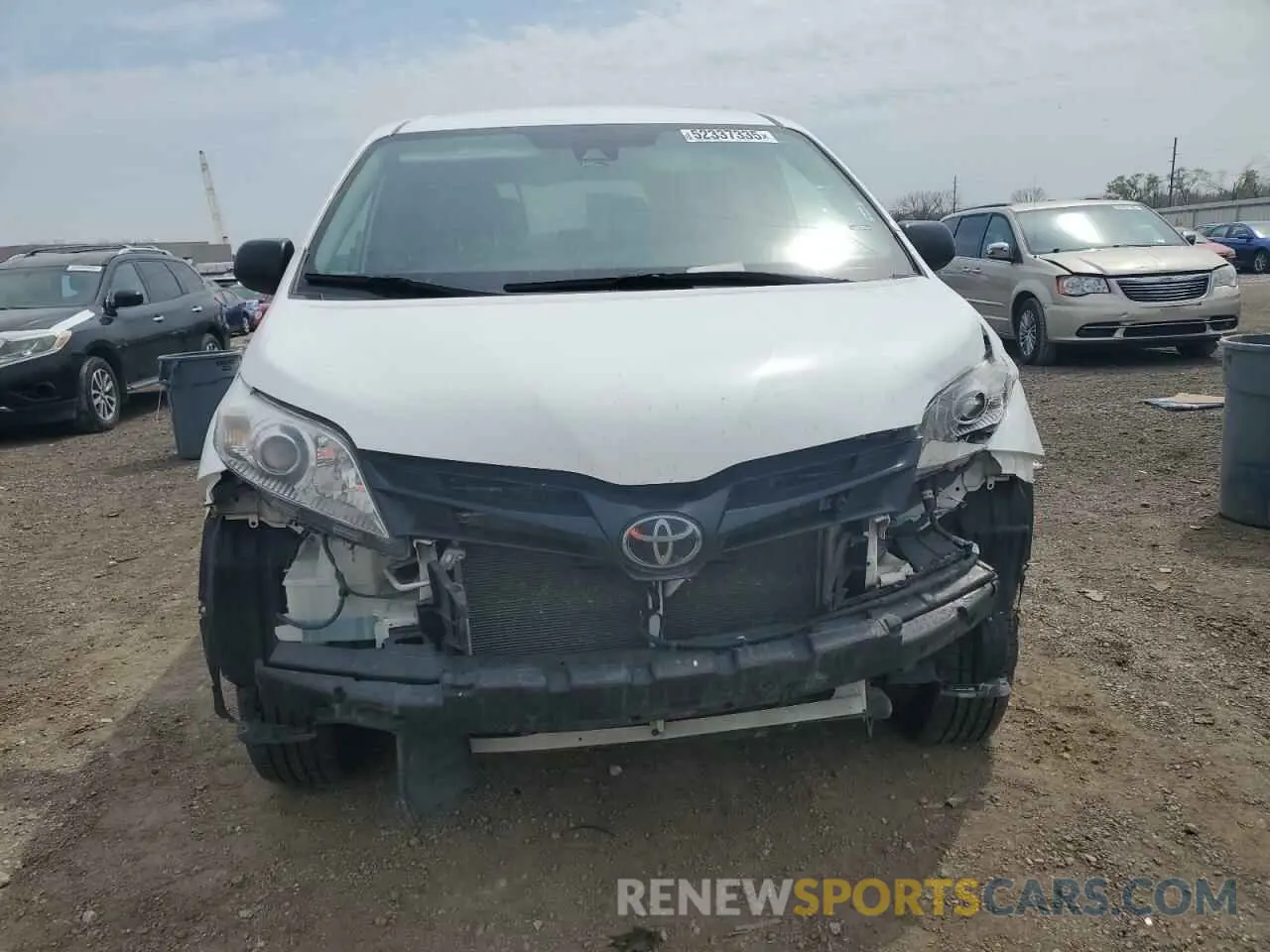 5 Photograph of a damaged car 5TDZZ3DC3LS083847 TOYOTA SIENNA 2020