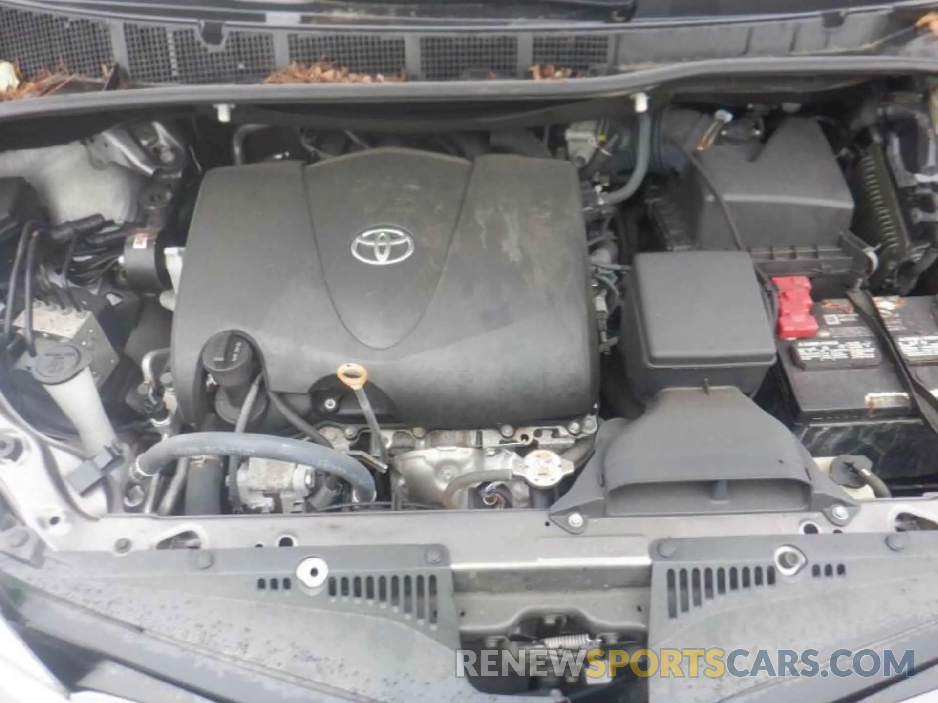 10 Photograph of a damaged car 5TDZZ3DC4LS063512 TOYOTA SIENNA 2020