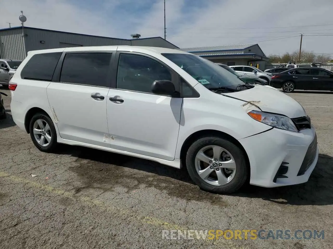 4 Photograph of a damaged car 5TDZZ3DC7LS029435 TOYOTA SIENNA 2020