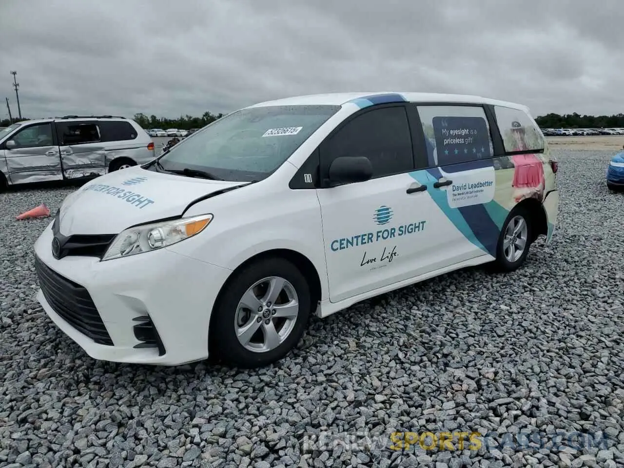 1 Photograph of a damaged car 5TDZZ3DC8LS061830 TOYOTA SIENNA 2020