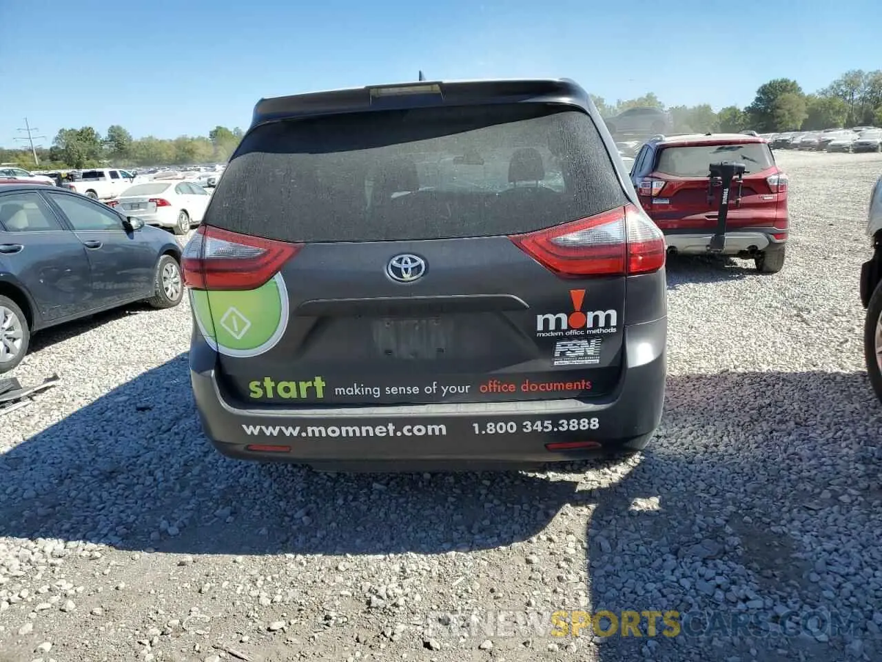 6 Photograph of a damaged car 5TDZZ3DC8LS084136 TOYOTA SIENNA 2020
