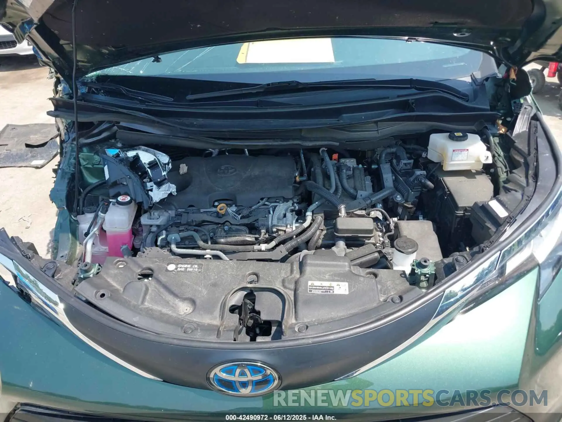 10 Photograph of a damaged car 5TDBRKEC1MS004817 TOYOTA SIENNA 2021