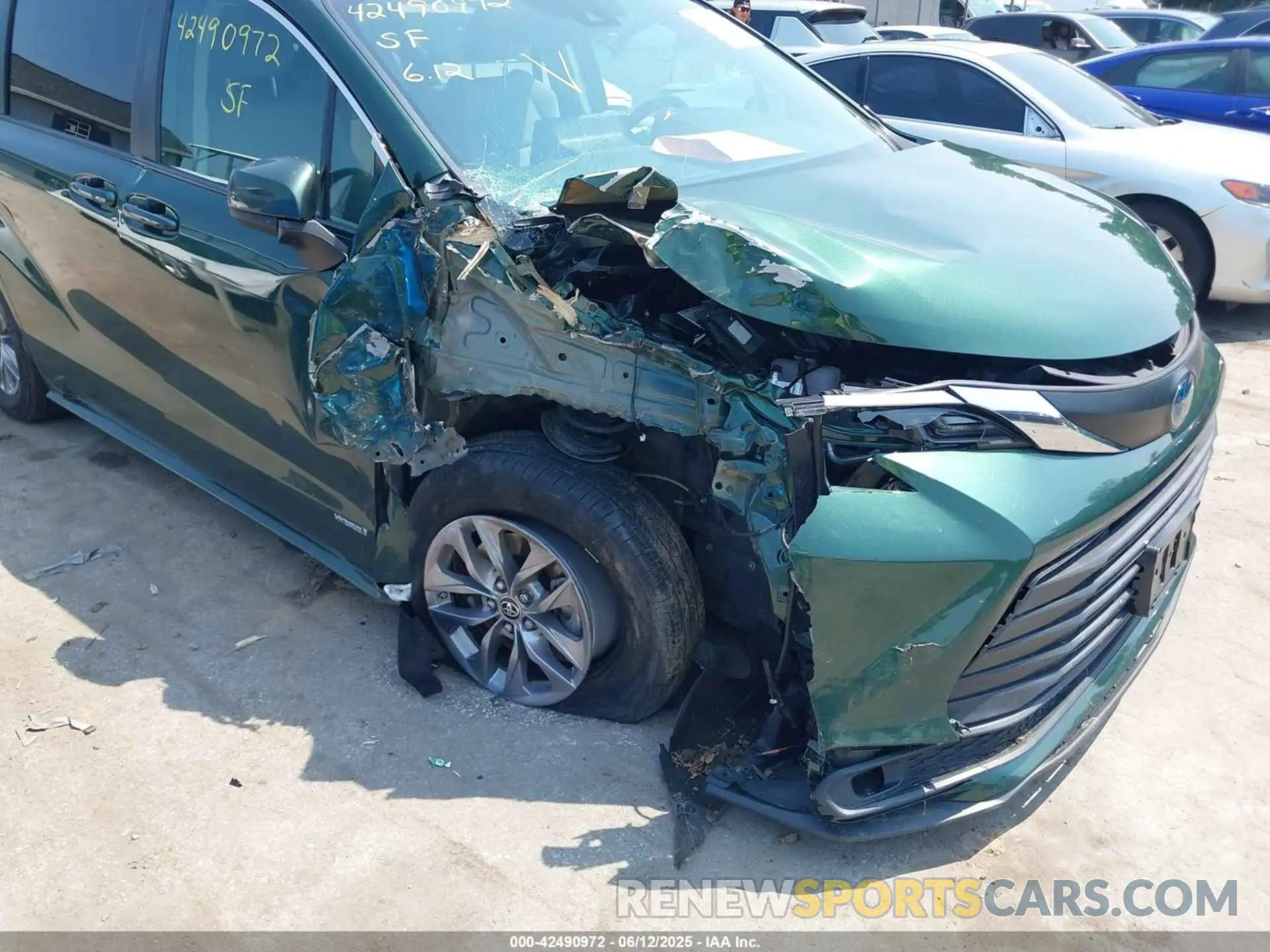 6 Photograph of a damaged car 5TDBRKEC1MS004817 TOYOTA SIENNA 2021