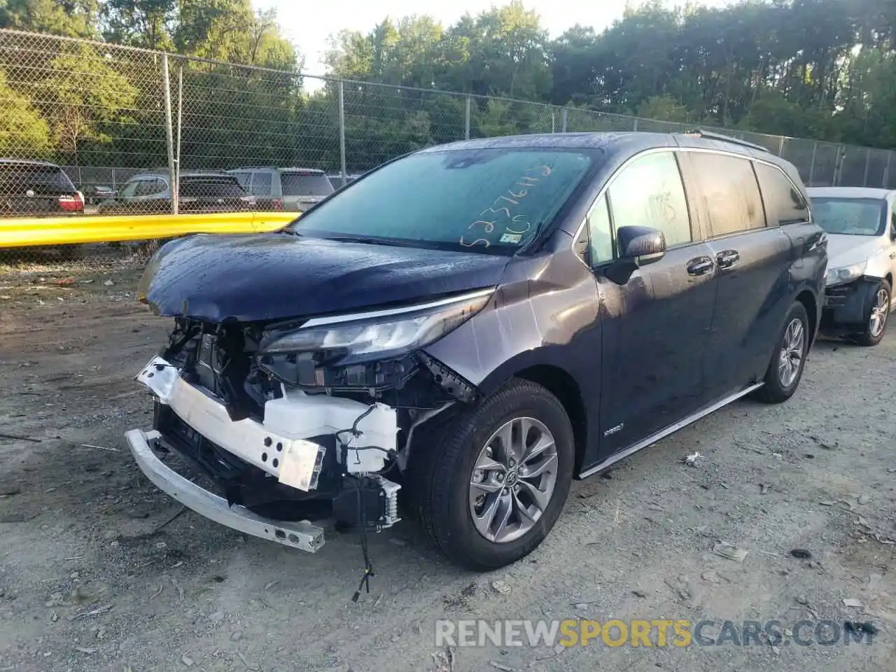 2 Photograph of a damaged car 5TDBRKEC7MS058431 TOYOTA SIENNA 2021