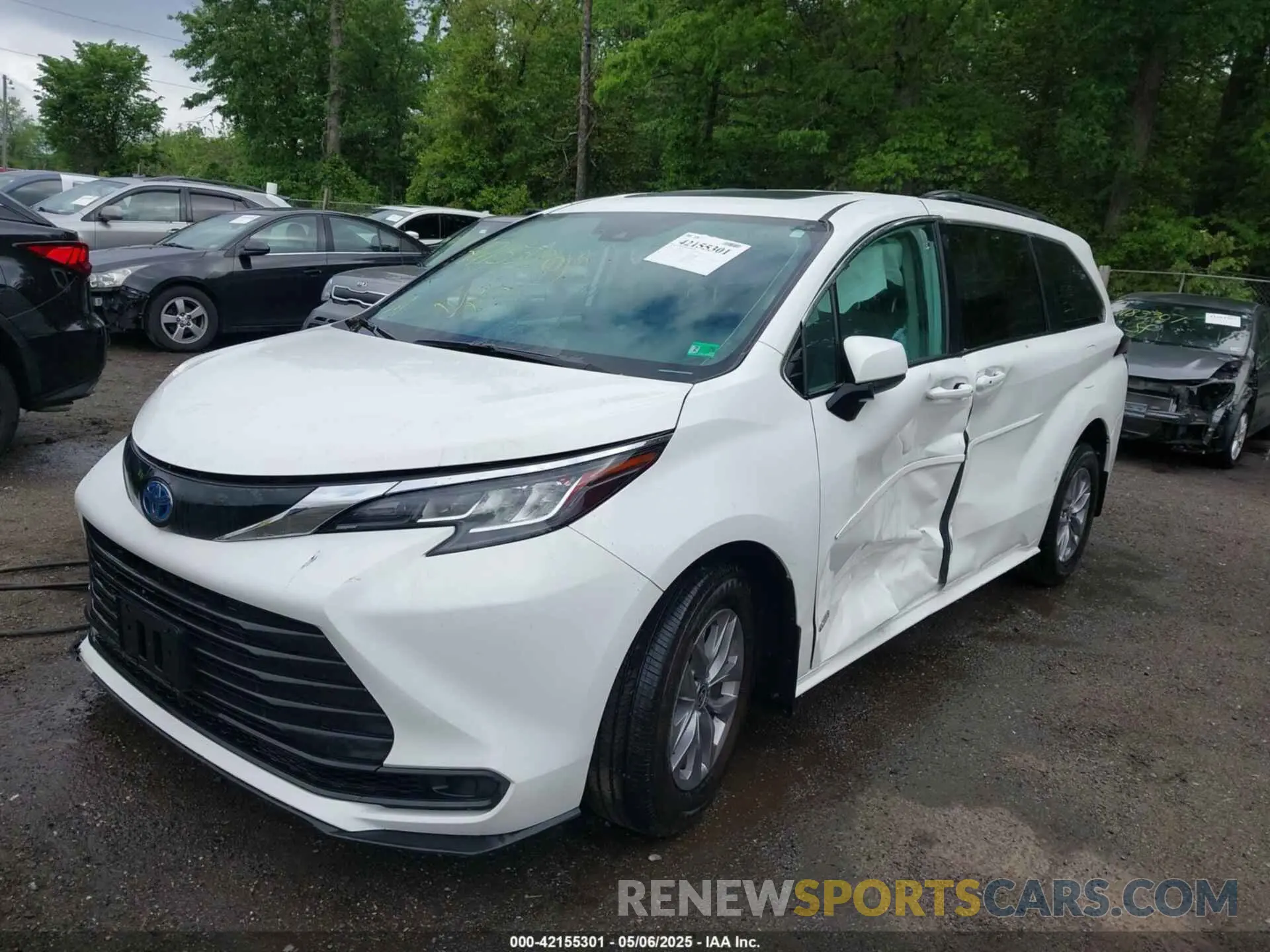 2 Photograph of a damaged car 5TDBRKEC8MS008394 TOYOTA SIENNA 2021