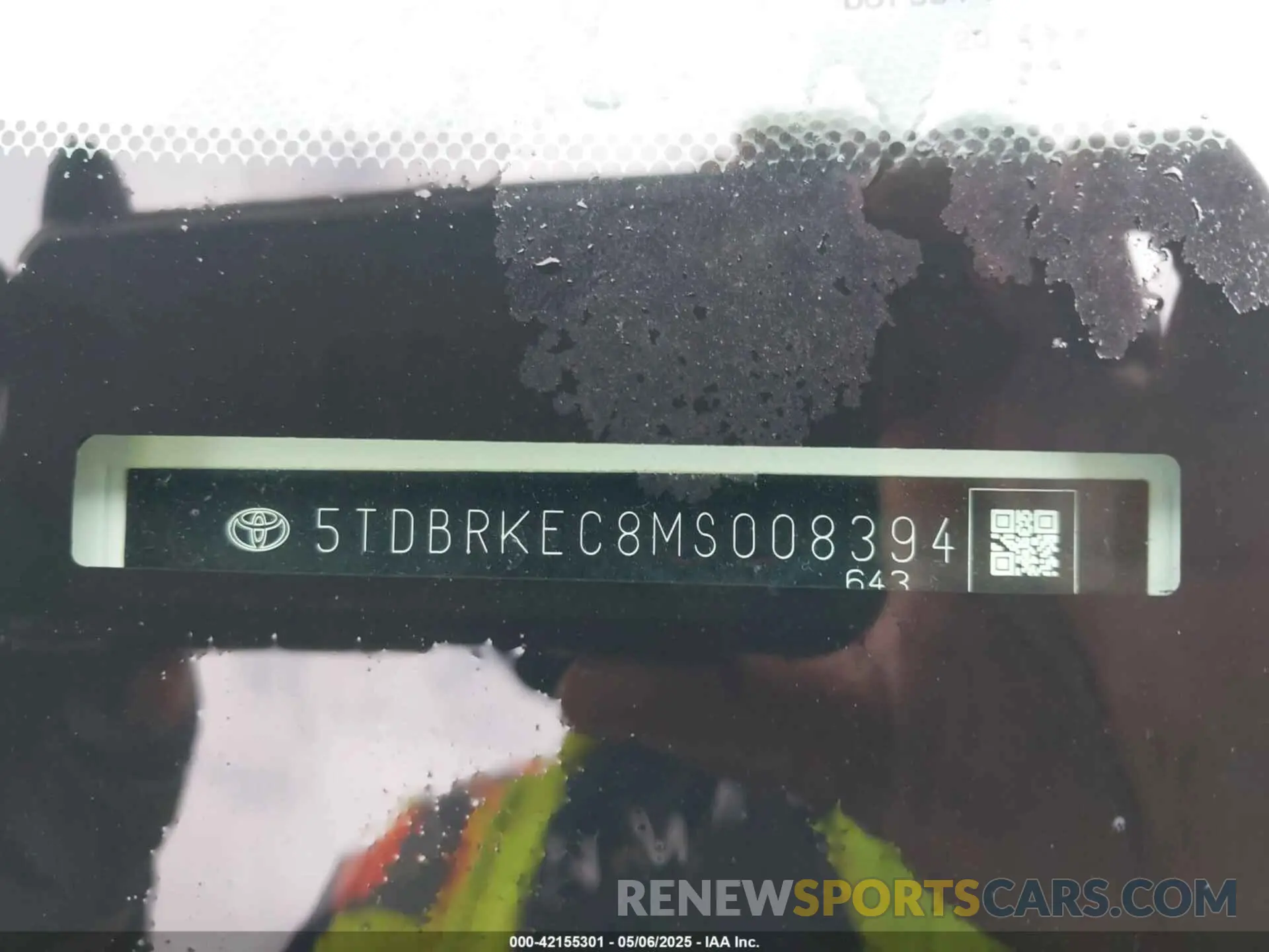 9 Photograph of a damaged car 5TDBRKEC8MS008394 TOYOTA SIENNA 2021