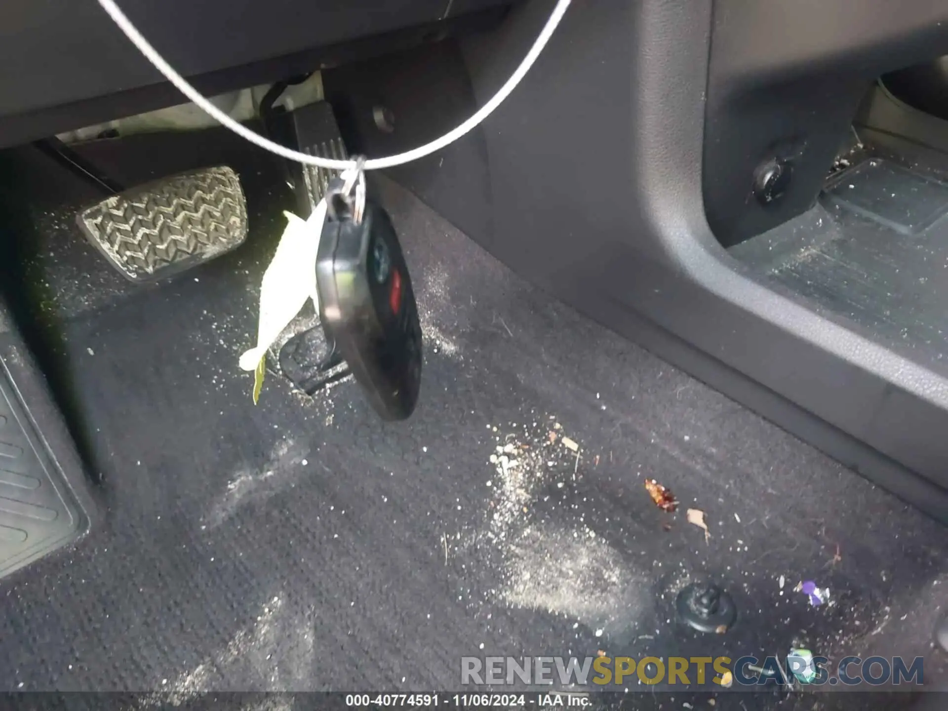 11 Photograph of a damaged car 5TDDRKEC0MS043195 TOYOTA SIENNA 2021