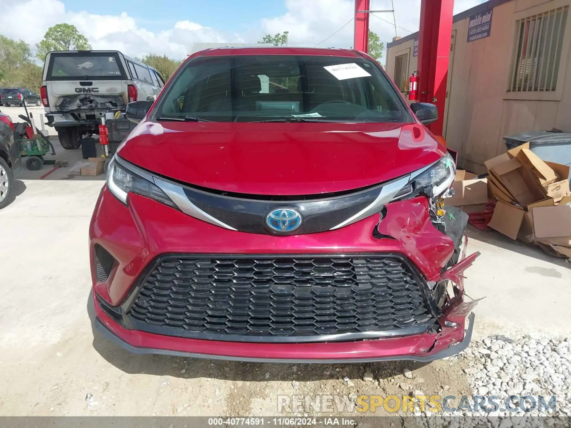 12 Photograph of a damaged car 5TDDRKEC0MS043195 TOYOTA SIENNA 2021