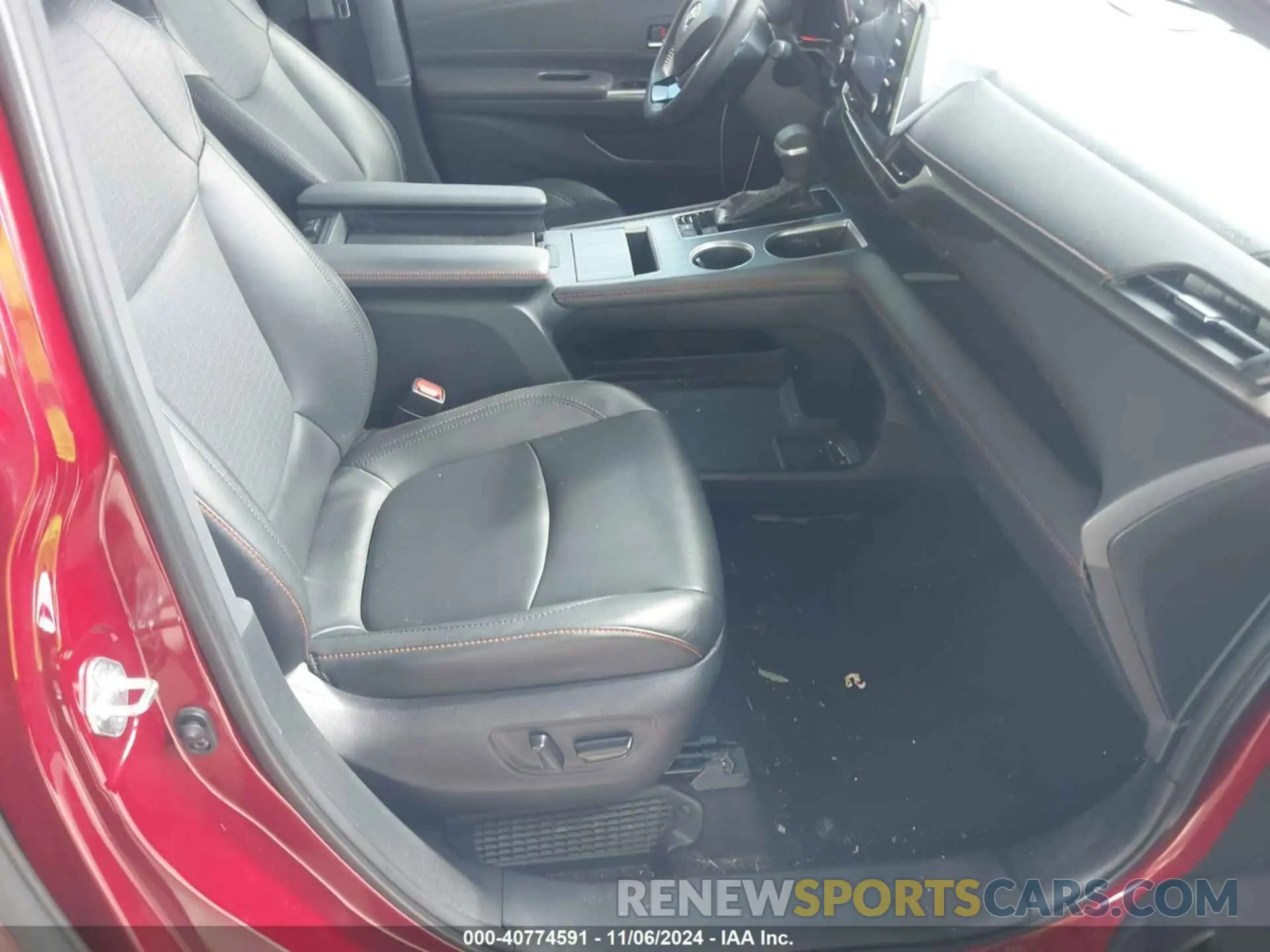 5 Photograph of a damaged car 5TDDRKEC0MS043195 TOYOTA SIENNA 2021