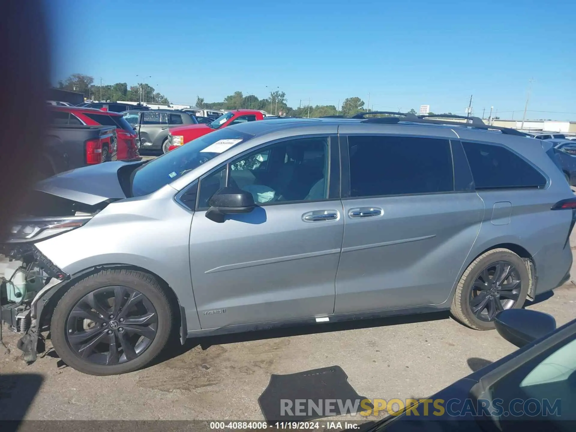 14 Photograph of a damaged car 5TDDRKEC4MS050568 TOYOTA SIENNA 2021