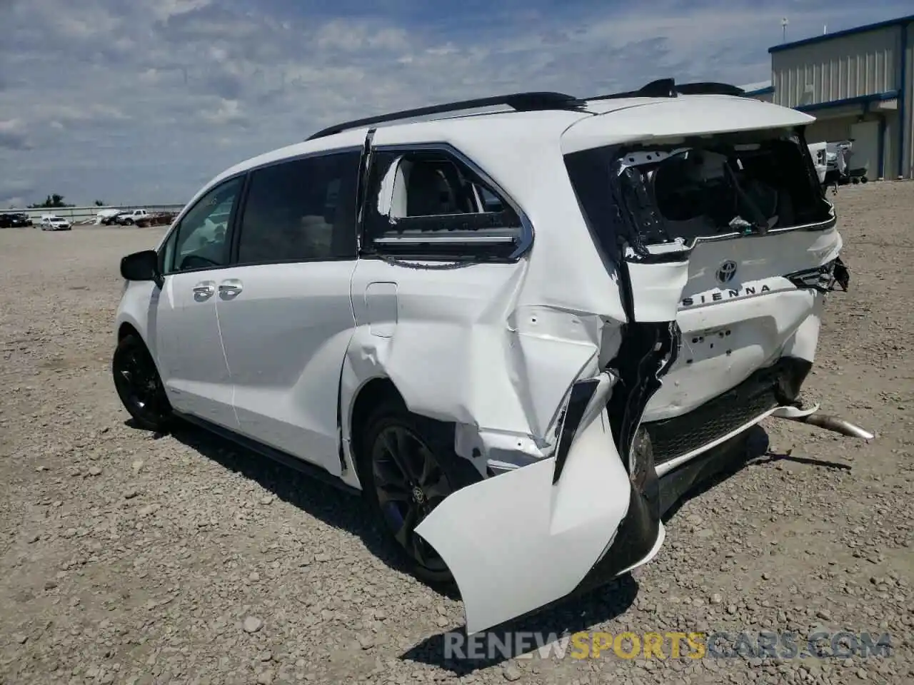 3 Photograph of a damaged car 5TDDRKEC7MS028404 TOYOTA SIENNA 2021