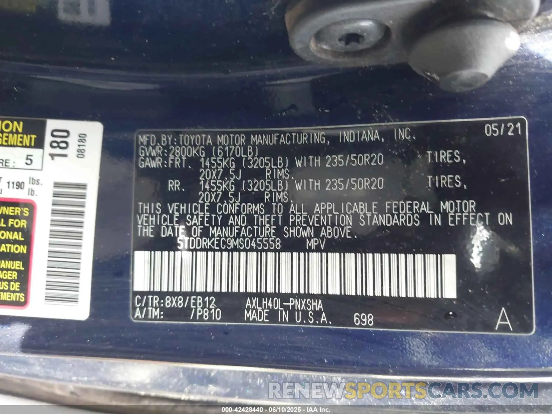 9 Photograph of a damaged car 5TDDRKEC9MS045558 TOYOTA SIENNA 2021