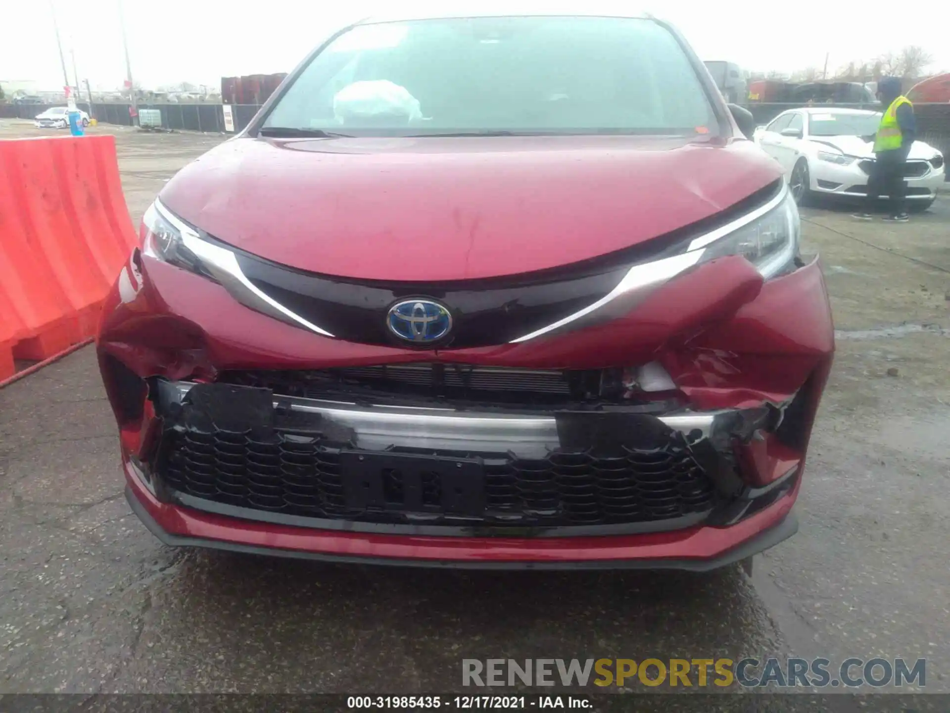 6 Photograph of a damaged car 5TDDSKFC5MS025097 TOYOTA SIENNA 2021