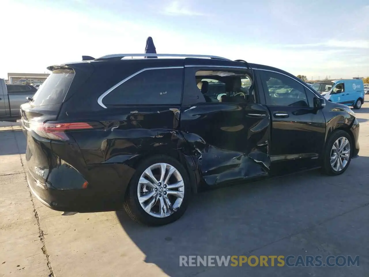 3 Photograph of a damaged car 5TDERKEC0MS026241 TOYOTA SIENNA 2021