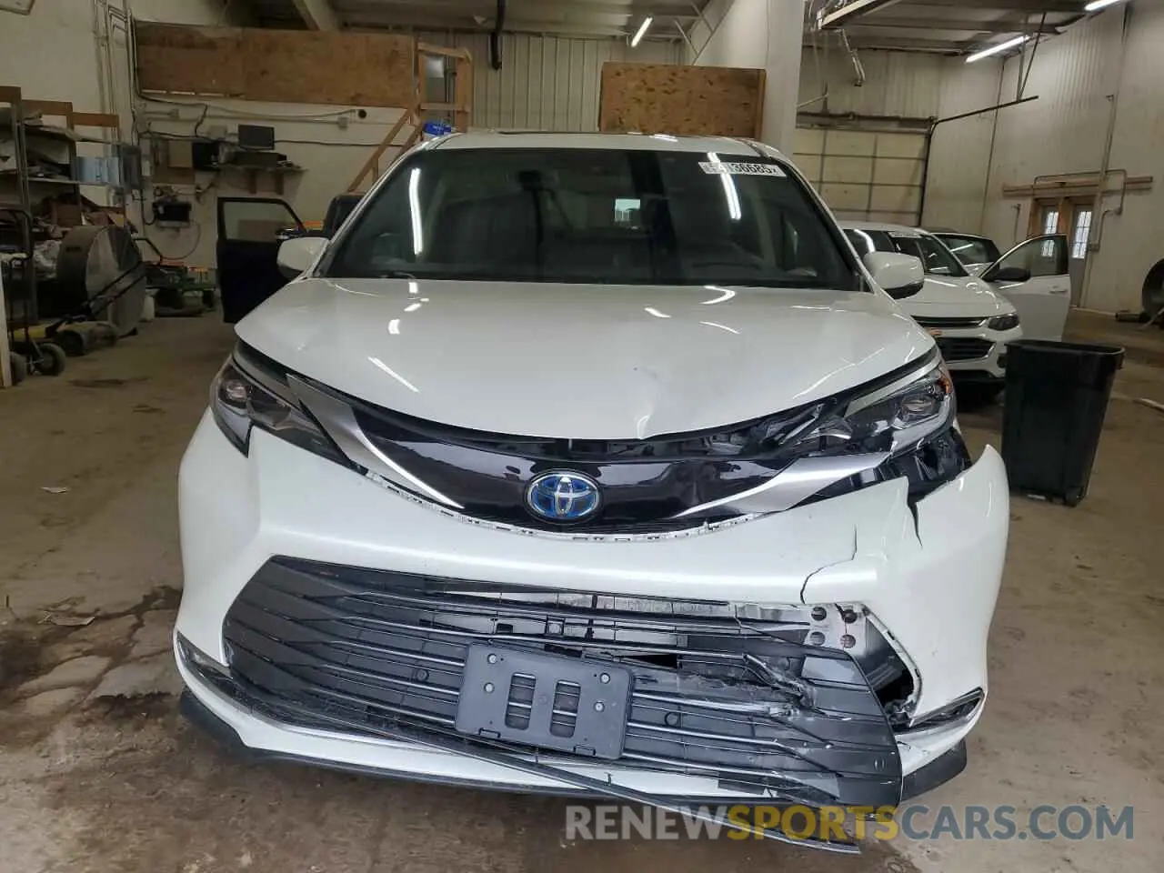 5 Photograph of a damaged car 5TDESKFC0MS026226 TOYOTA SIENNA 2021