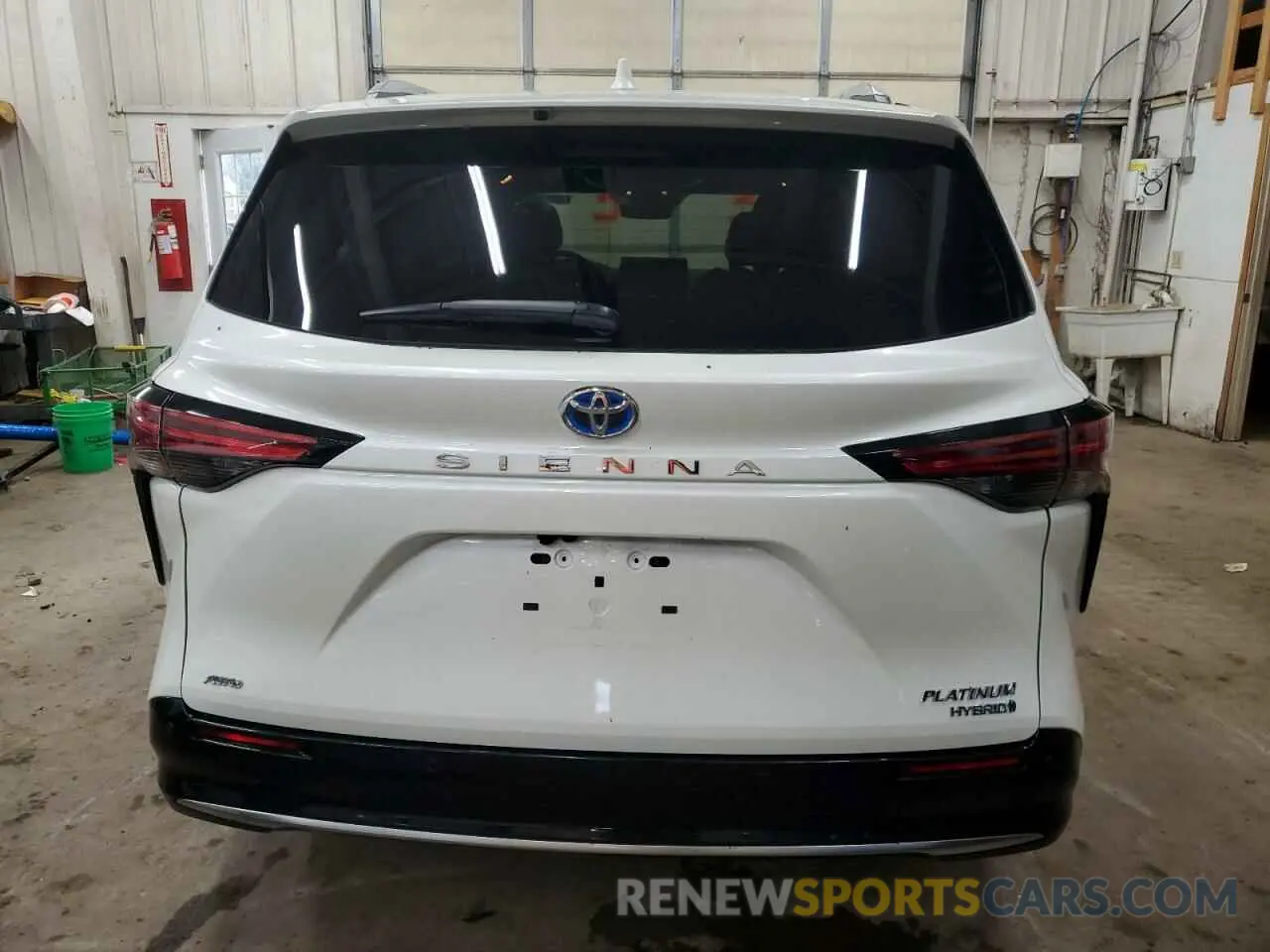 6 Photograph of a damaged car 5TDESKFC0MS026226 TOYOTA SIENNA 2021