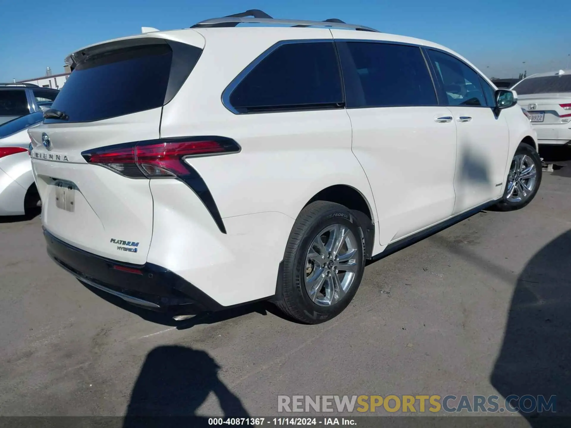 4 Photograph of a damaged car 5TDESKFC6MS013142 TOYOTA SIENNA 2021