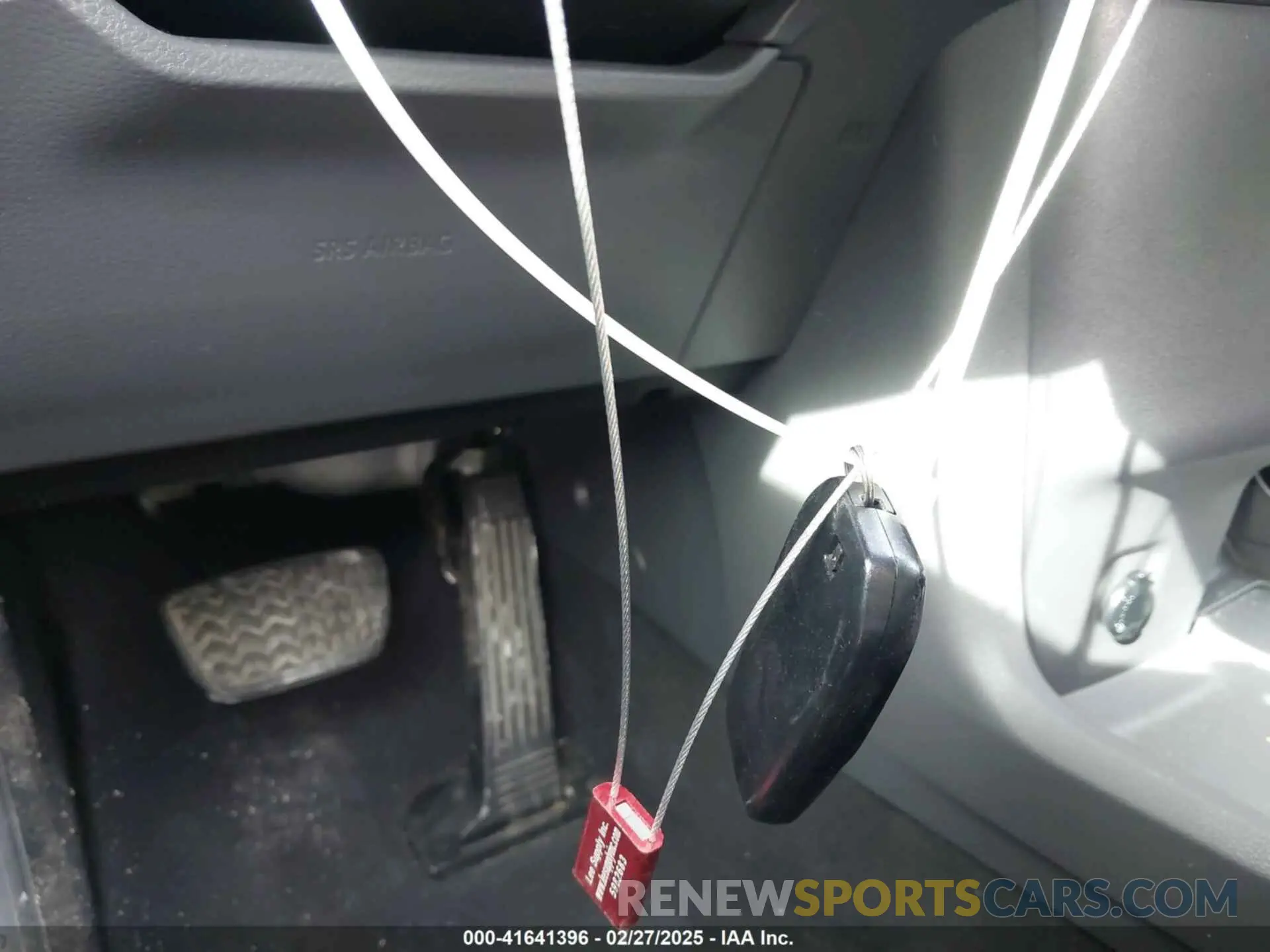 11 Photograph of a damaged car 5TDJRKEC2MS005454 TOYOTA SIENNA 2021