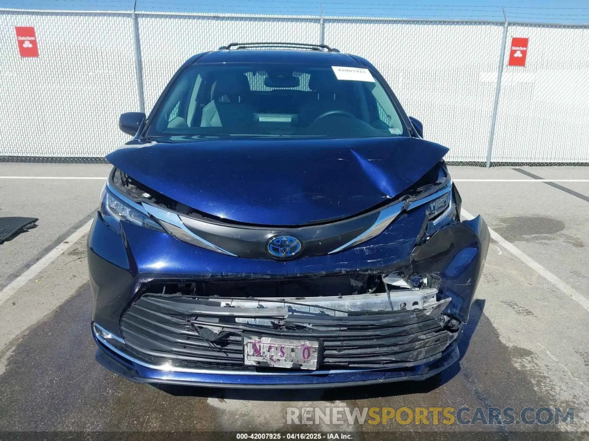 12 Photograph of a damaged car 5TDJRKEC2MS023873 TOYOTA SIENNA 2021