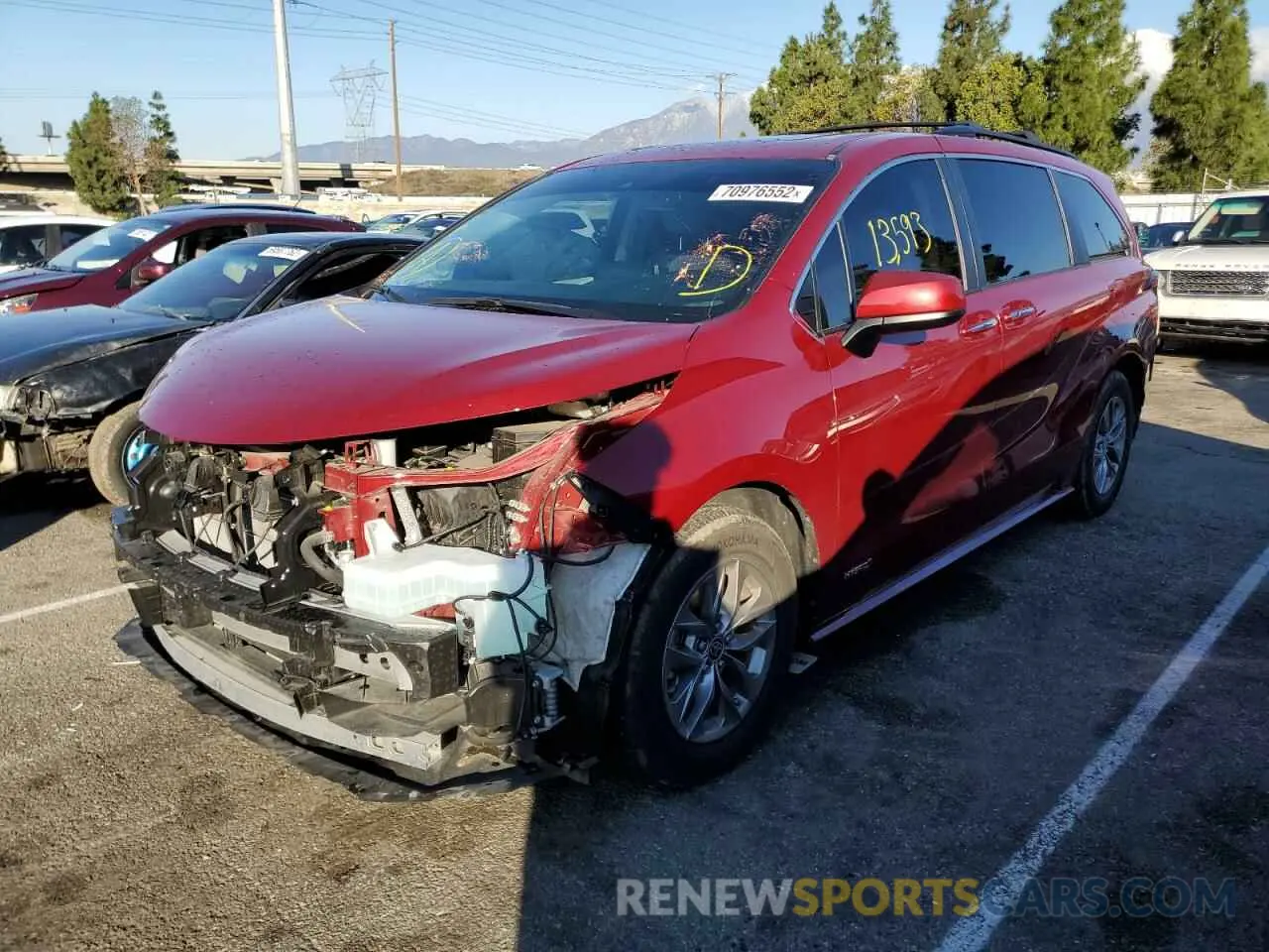 1 Photograph of a damaged car 5TDJRKEC2MS030869 TOYOTA SIENNA 2021