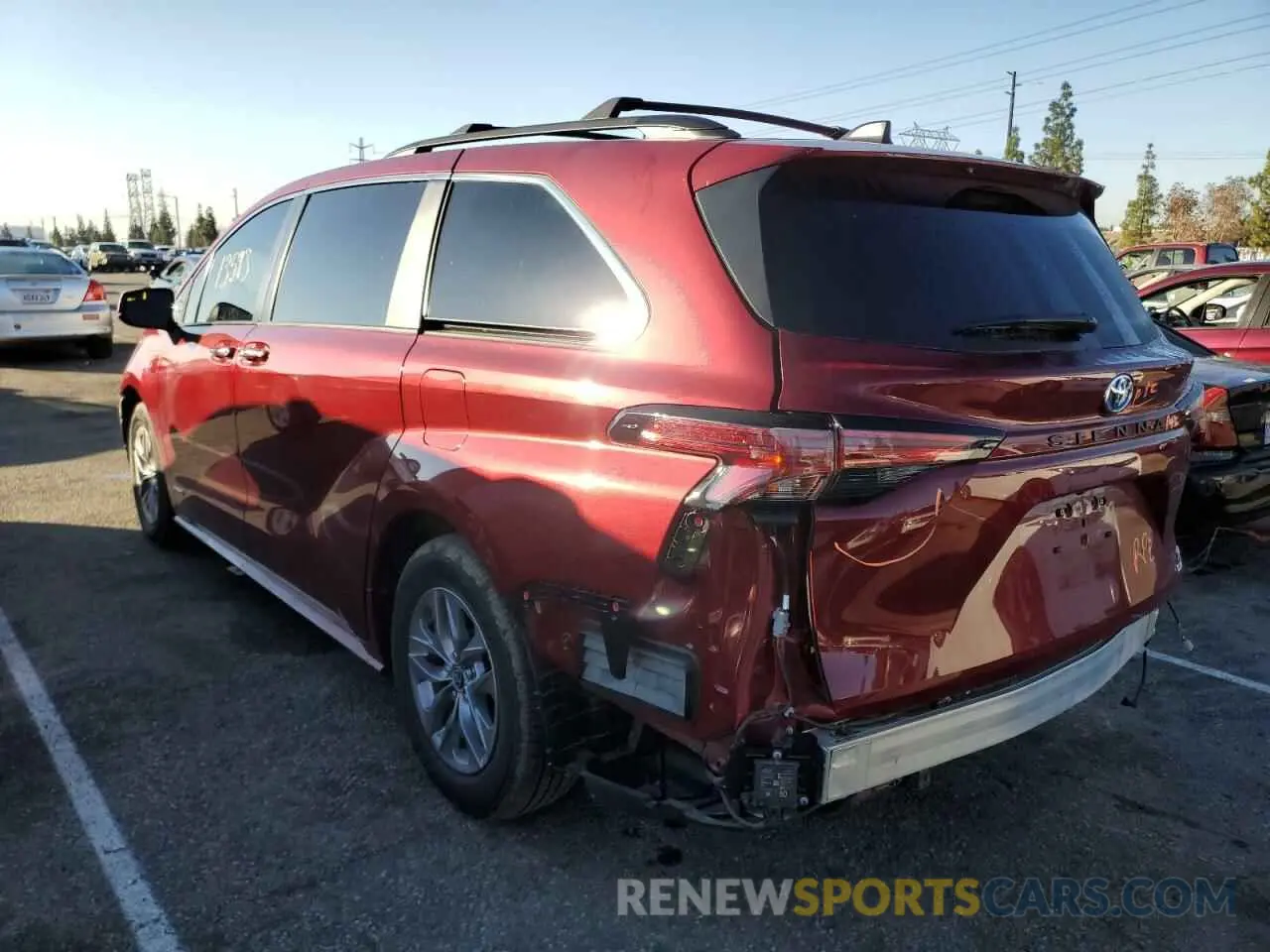 2 Photograph of a damaged car 5TDJRKEC2MS030869 TOYOTA SIENNA 2021