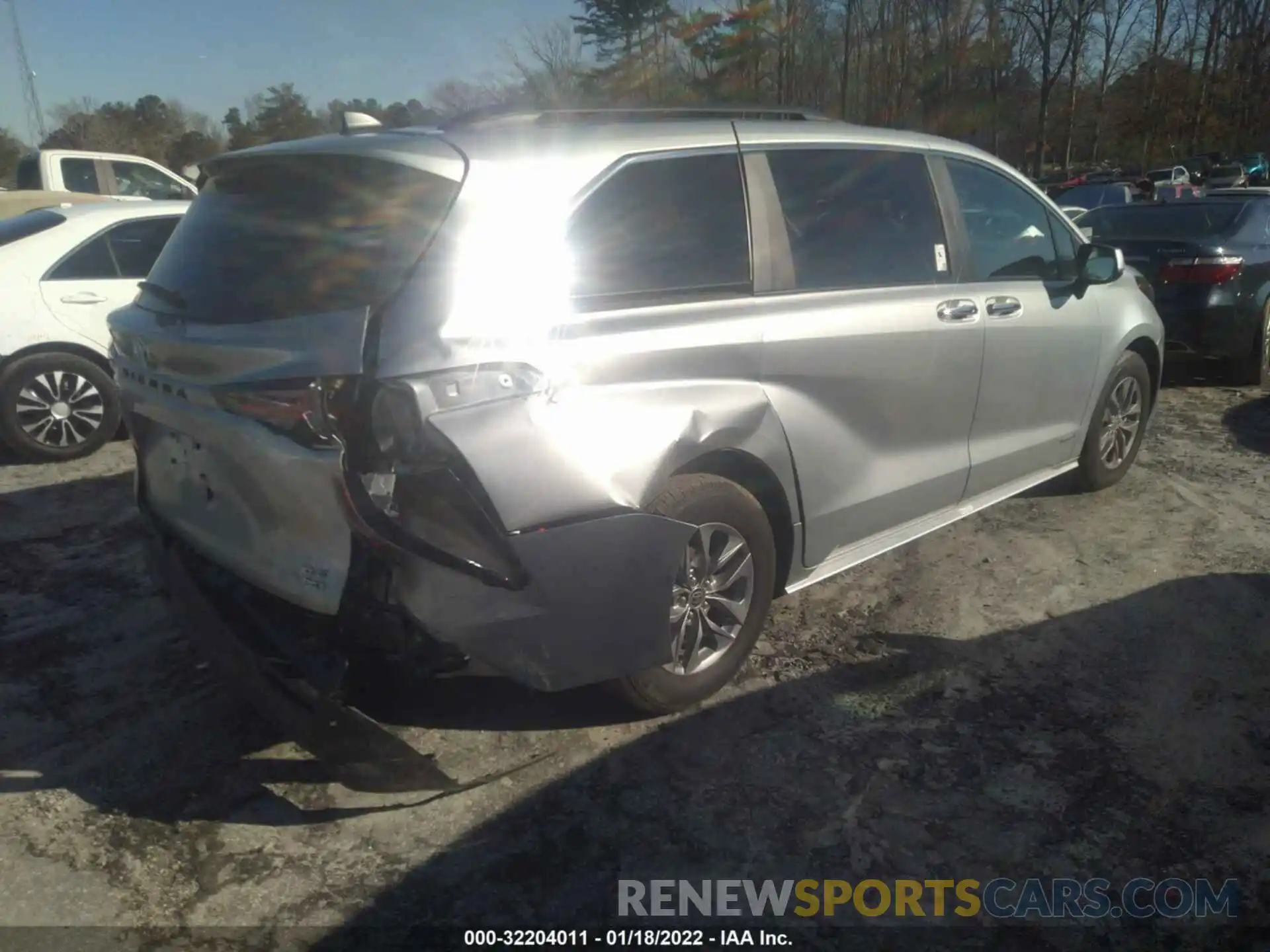 4 Photograph of a damaged car 5TDJRKEC2MS066884 TOYOTA SIENNA 2021