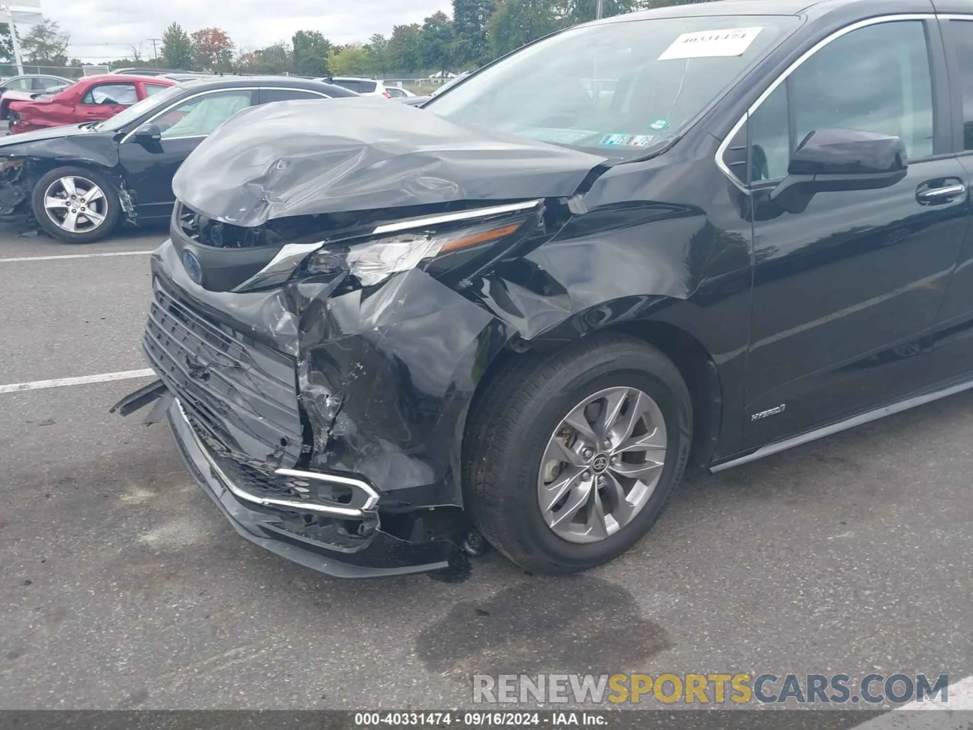19 Photograph of a damaged car 5TDJRKEC3MS017287 TOYOTA SIENNA 2021