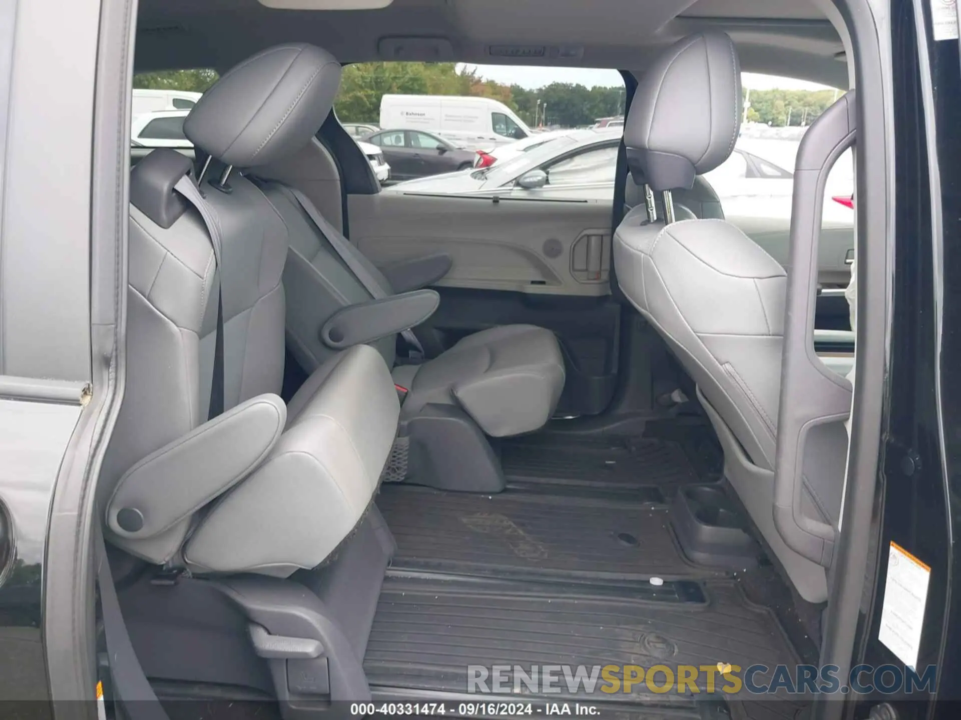 8 Photograph of a damaged car 5TDJRKEC3MS017287 TOYOTA SIENNA 2021