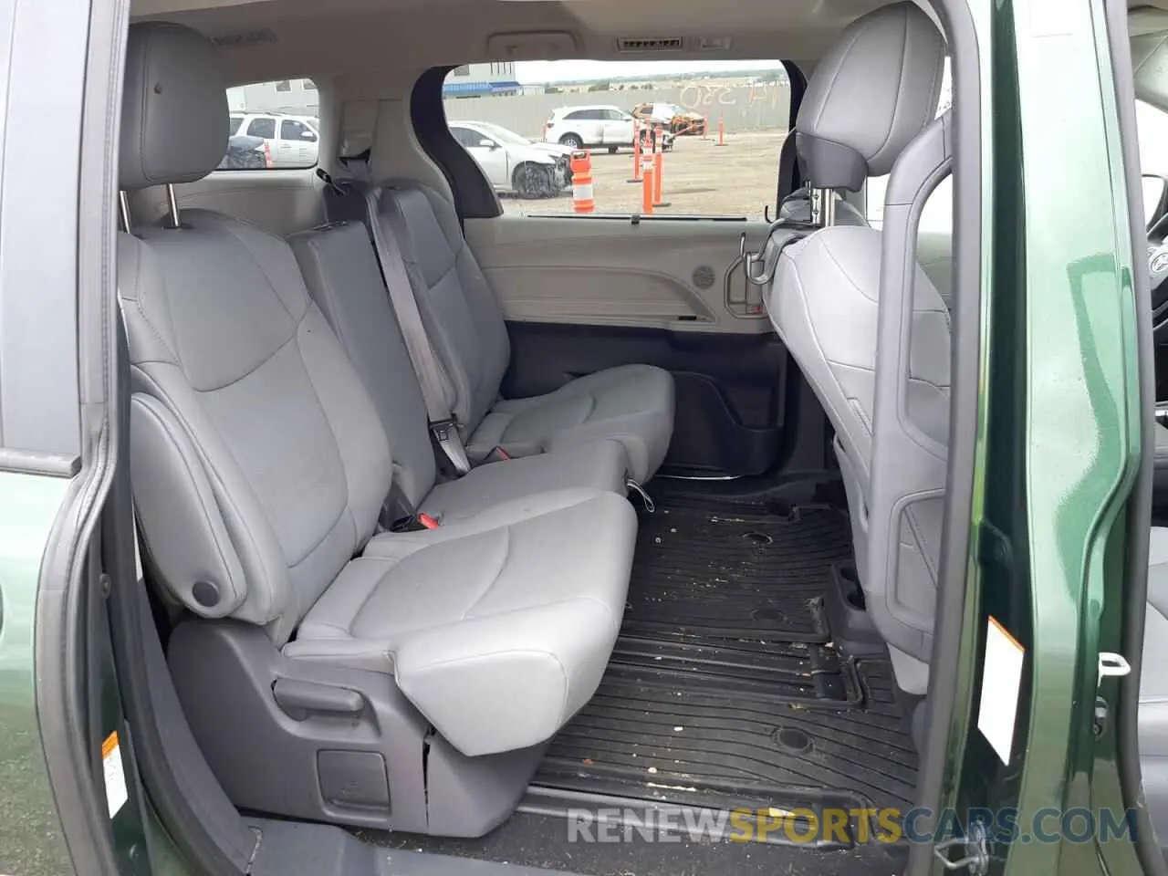 6 Photograph of a damaged car 5TDJRKEC3MS052816 TOYOTA SIENNA 2021